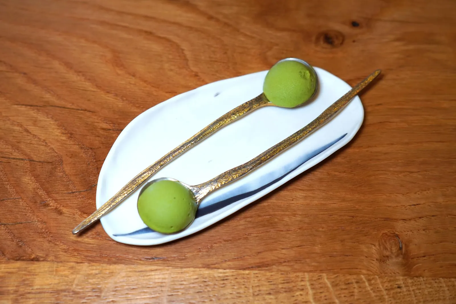 Glace confiture de lait et thé vert matcha เริ่มต้นด้วย Dulce de Leche Ice Cream จับคู่กับความหอม มัน ของชาเขียวมัทฉะ (19/20)