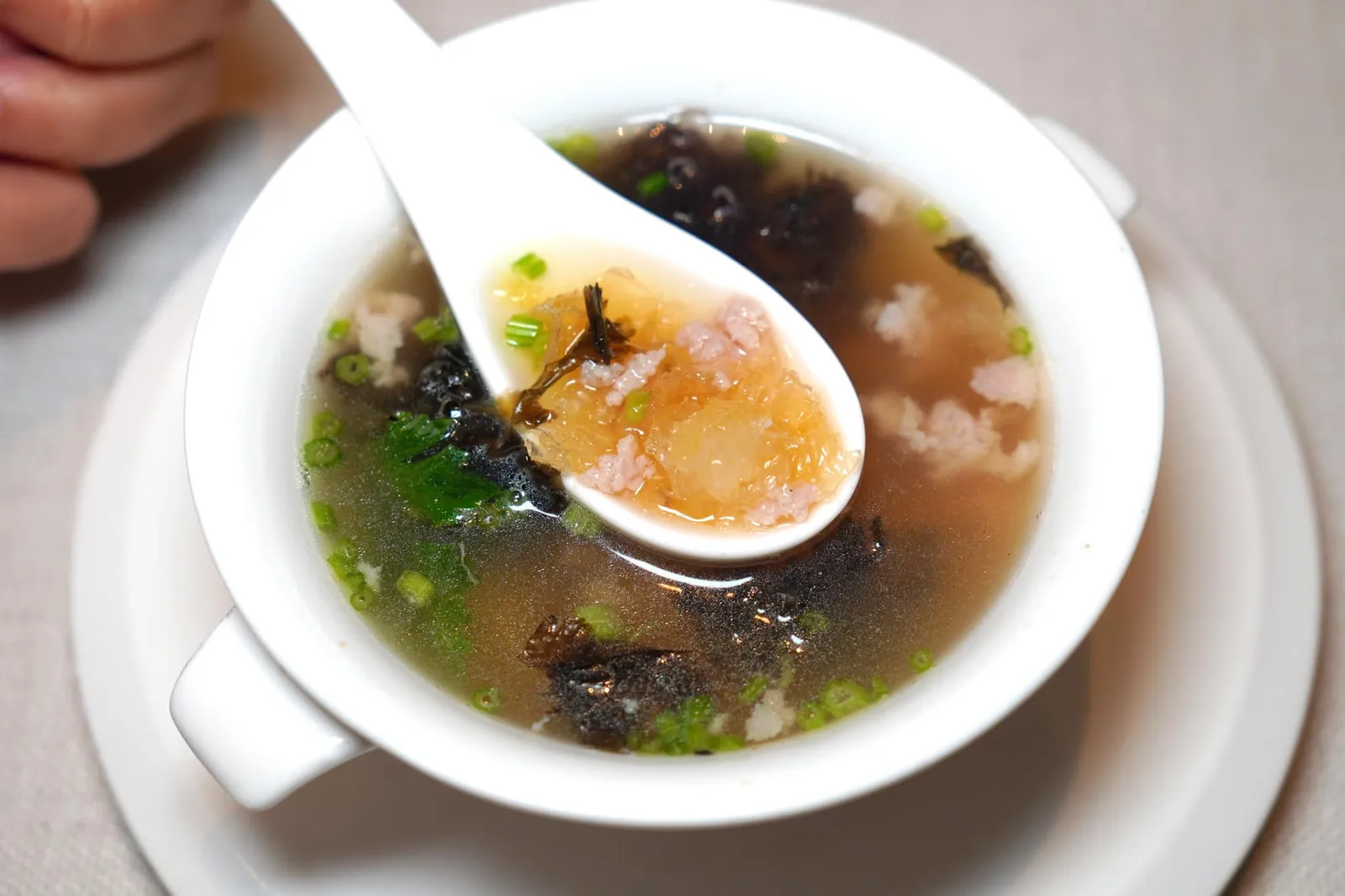 珍珠菜鱼鳔汤 (20 SGD++/p) Fish Maw Soup with Chinese Herbs & Minced Pork จานนี้บอกเลยว่าอร่อยจนกลายจานที่เราขอปักหมุดให้ทุกคนตามมาลองชิมกัน (15/20)