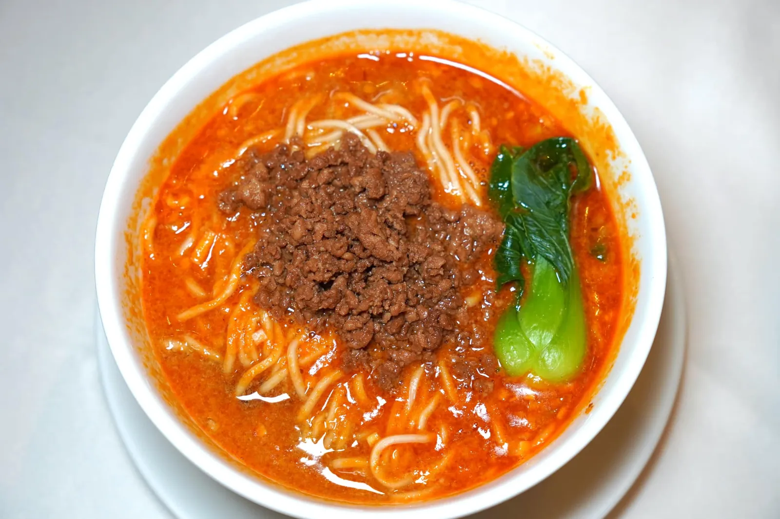 担担面 (14 SGD++) Chen’s Original Spicy Noodle Soup 担々麺 ปิดท้ายด้วยเมนูเส้นแนะนำประจำร้านอย่าง Dan Dan Noodle เวอร์ชั่นซุปเสิร์ฟมาร้อน ๆ เช่นกัน ตัวซุปมี Body ที่พอเหมาะ รับประทานง่าย ไม่เข้มข้นมากจนเกินไปแต่ก็ยังคงให้รสชาติของเนื้อสับและคงความเป็นอาหารจีนเสฉวนได้อย่างชัดเจน (16/20)