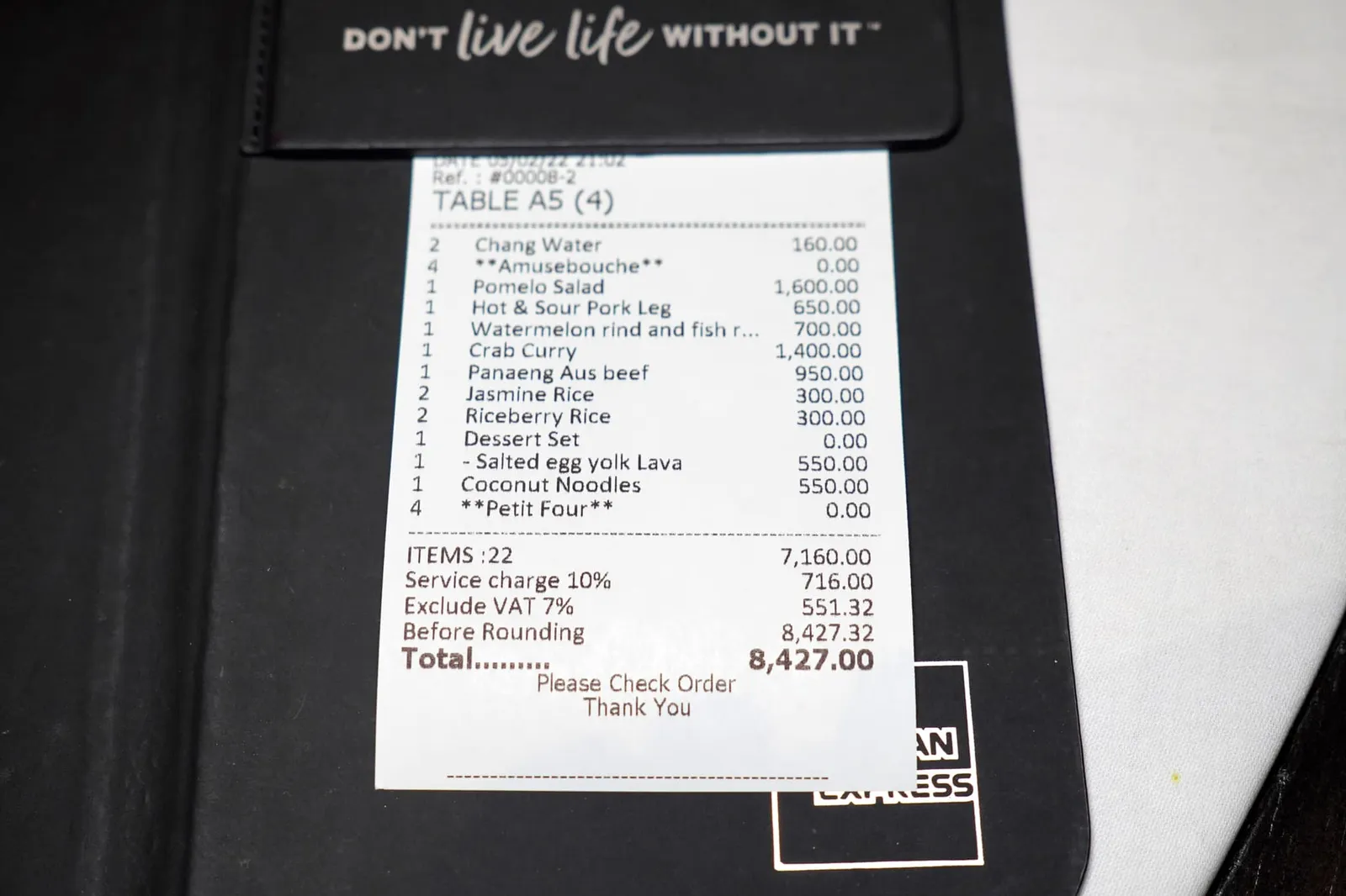 💰 ราคา 8,427 บาท (ทางร้าน Complementary ขนมหม้อแกงให้)