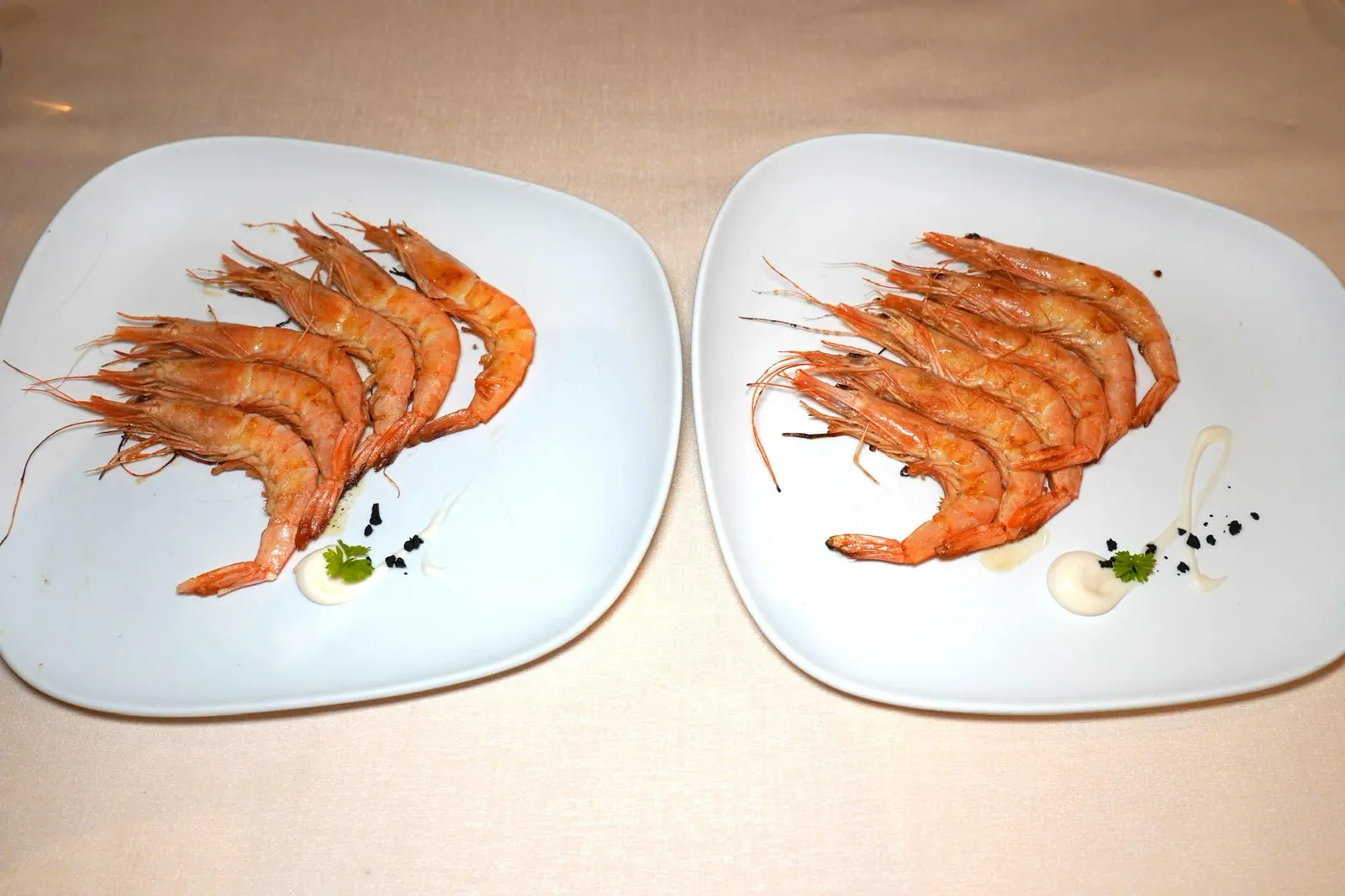 Grilled rose shrimps from Huelva (30 €) ส่วนเมนู À La Carte เราเลือกชิมกุ้งย่างจาก Huelva ทางตอนใต้ของประเทศสเปน (14/20)
