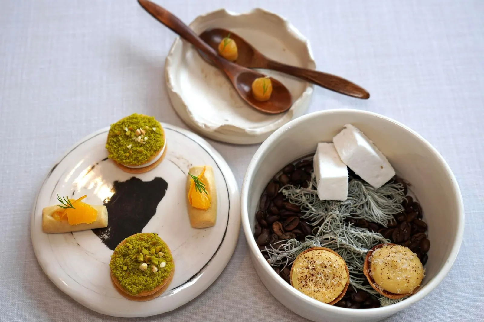Mignardises พนักงานจัดเสิร์ฟ Mignardises มาให้พร้อมกันกับของหวาน (16/20)