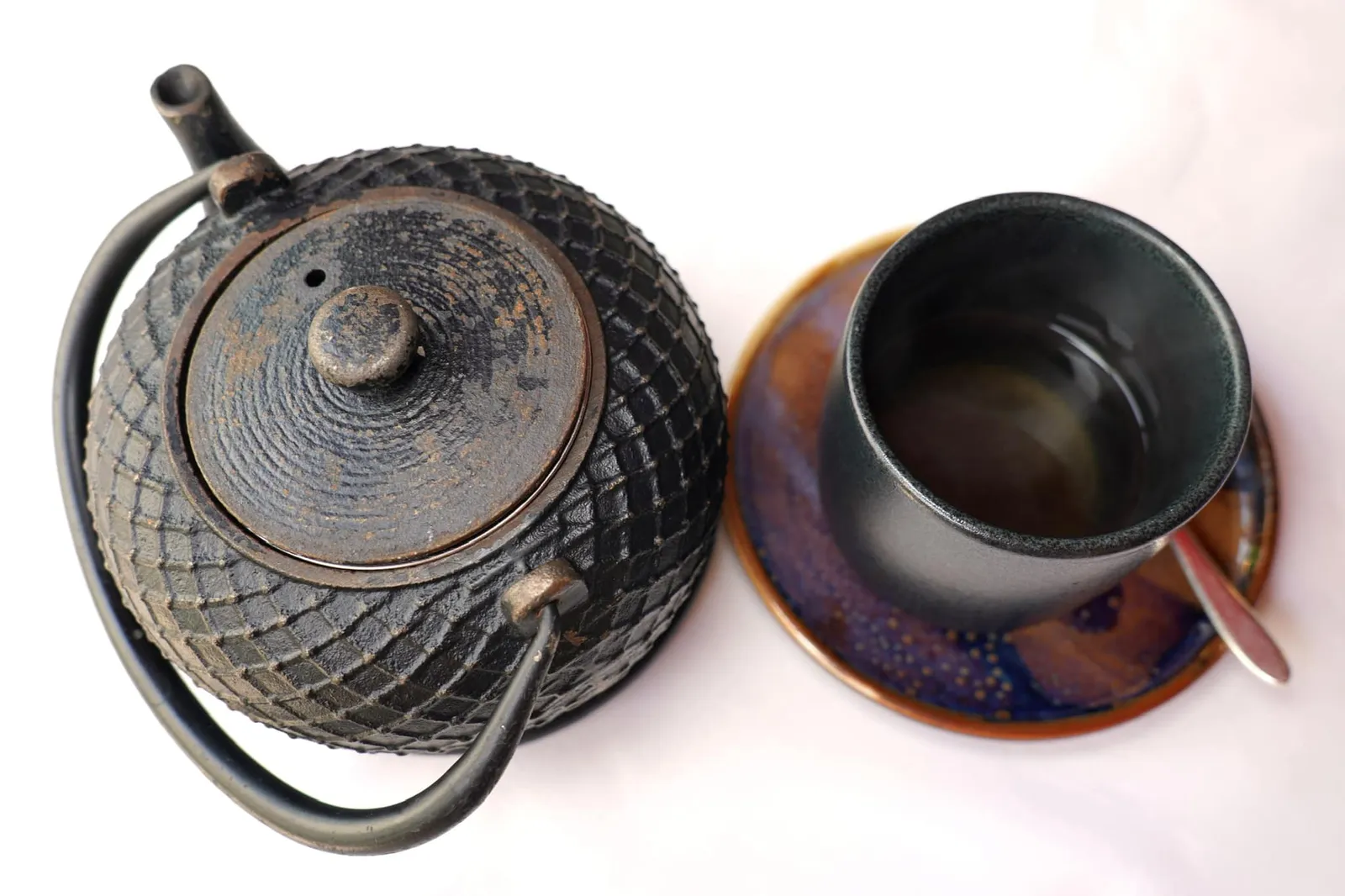 Coffee or Tea ในเซ็ตเมนูมื้อกลางวันสุดคุ้มค่านี้ได้รวมชาหรือกาแฟเอาไว้ด้วยแล้วโดยเฉพาะชาที่เสิร์ฟมาให้กาใหญ่ช่วยปิดท้ายมื้ออาหารได้เป็นอย่างดี