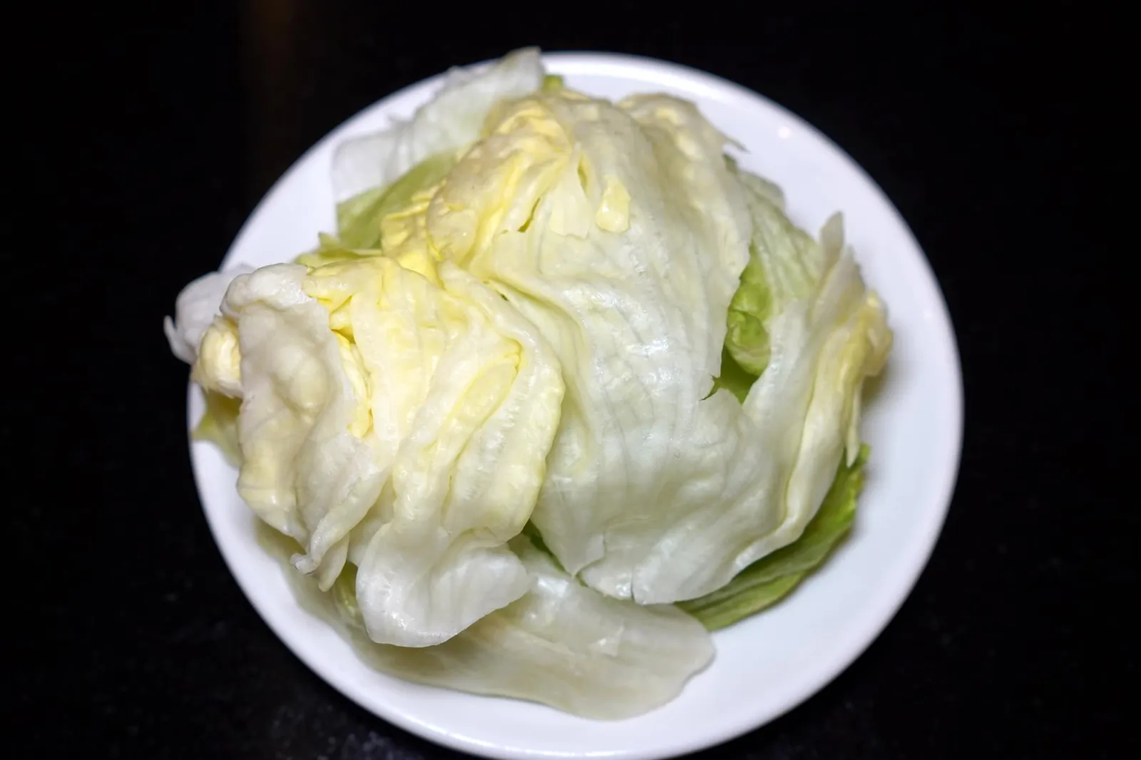กระเพาะปลาผัดไข่ (220+) Fried Fish Maw with Egg and Bean Sprout เสิร์ฟมาคู่กับผักกาดแก้ว