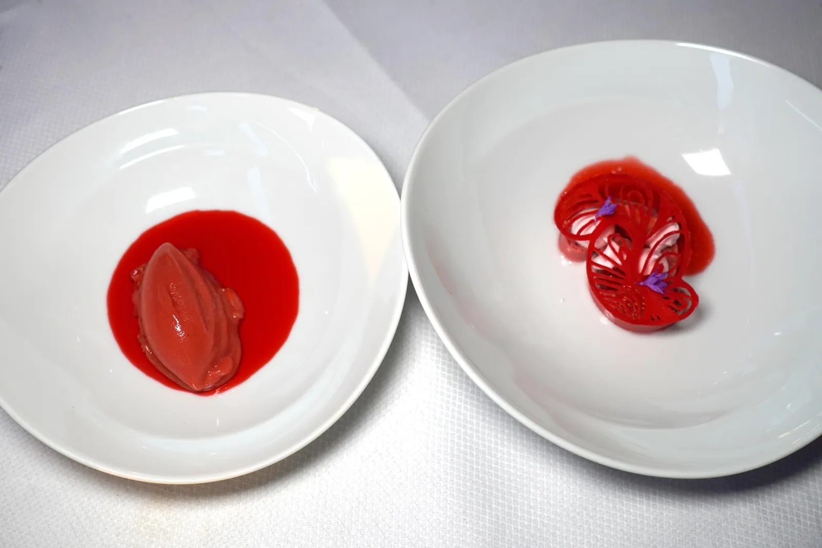 STRAWBERRY DESSERT Structures of strawberry ของหวานจานเด็ดในวันนี้คือ Strawberry เสิร์ฟมาหลากหลายองค์ประกอบ (17/20)