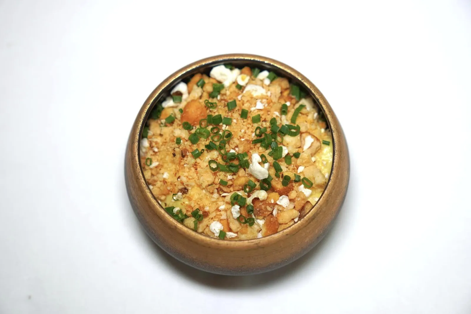 Combination of Corn จากนั้นพนักงานจะนำเสิร์ฟข้าวโพดมาในหลากหลายรูปแบบที่แตกต่างกันผสมผสานกับอโรมาของปาปริก้า ความหอมมันของอโวคาโด และความกรอบของป๊อบคอร์นที่ด้านบน (17/20)