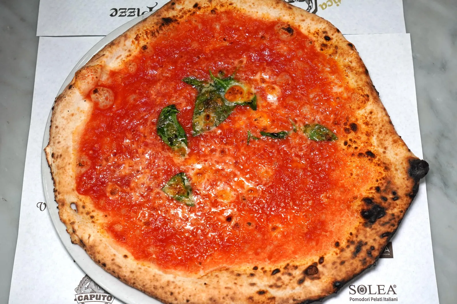 COSACCA (5 €) pomodoro, pecorino, olio, basilico ในส่วนของเมนูใหม่ที่เพิ่งได้รับการเพิ่มเติมเข้ามาอย่าง Cosacca ซึ่งจะมีรสชาติอันเข้มข้นของชีส Pecorino Romano เข้ากันกับความอุมามิของซอสมะเขือเทศ San Marzano ได้อย่างลงตัว (15/20)