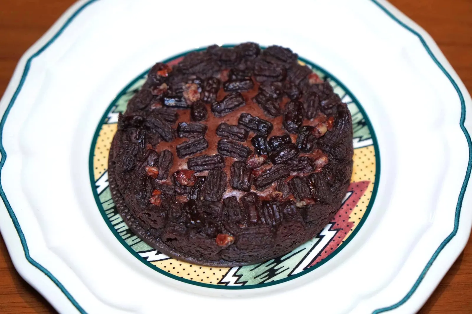 Chocolate cookie (130++) Cookie au chocolat แอบกระซิบเมนูลับอย่างคุกกี้ที่ใช้ช็อกโกแลต 75% จากแหล่งผลิต Le Chocolat Alain Ducasse, Manufacture à Paris ในกรุงปารีส ประเทศฝรั่งเศส ซึ่งปกติจะนำเสิร์ฟในช่วงอาหารมื้อกลางวันเท่านั้น บอกเลยว่ารสชาติดีงามไม่แพ้ของหวานจานหลัก เพื่อนๆสามารถสอบถามกับพนักงานได้โดยตรงเลย (15/20)