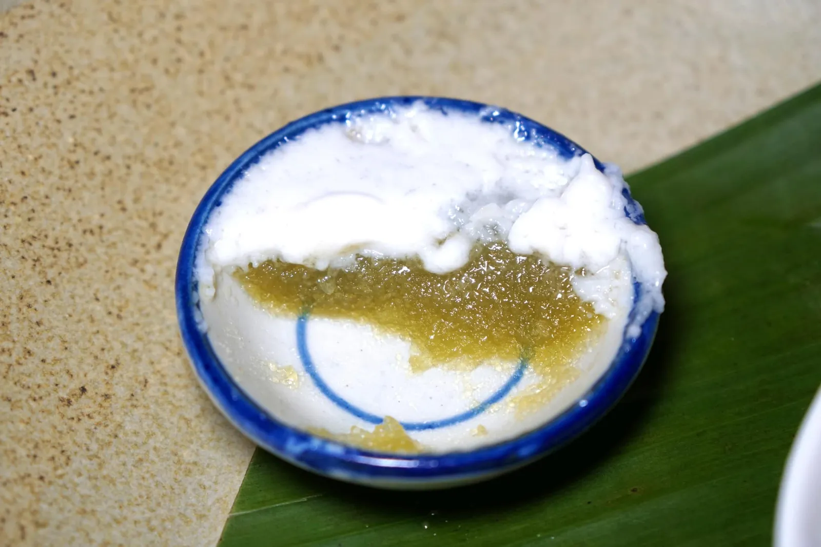 ใบเตย (350++) Textures and flavours of pandan แม้หน้าตาของขนมมันจะดูคล้ายขนมถ้วยแต่เนื้อสัมผัสต่างกันชัดเจน (15/20)