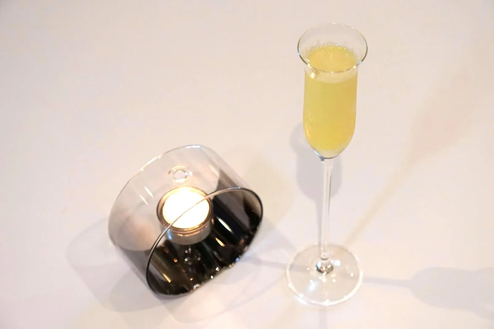 WELCOME DRINK ก่อนเดินไปนั่งที่โต๊ะทุกคนจะได้รับเวลคัมดริ๊งก์คนละ 1 แก้ว