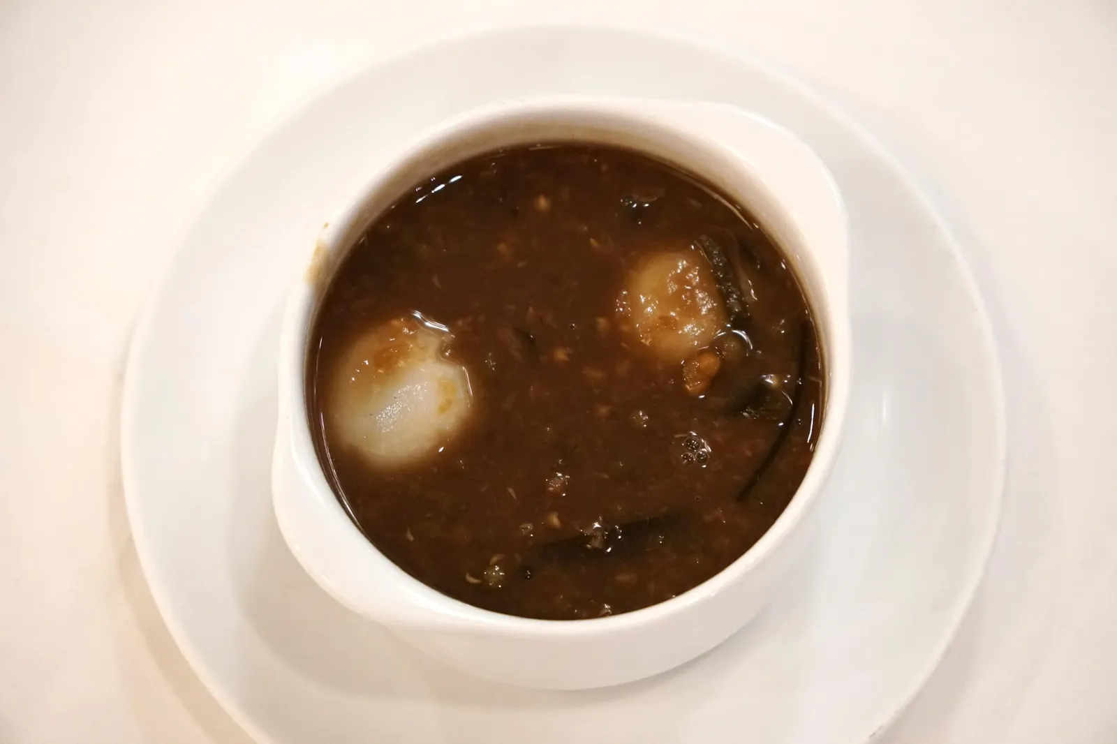 บัวลอยจีนถั่วเขียวบด (120++) Red Bean Soup w/ Glutinous Rice Ball ขนมบัวลอยเคี้ยวหนึบทานกับซุปถั่วเขียวร้อนๆ รสชาติคล้ายถั่วเขียวต้มน้ำตาลของไทย (13/20)
