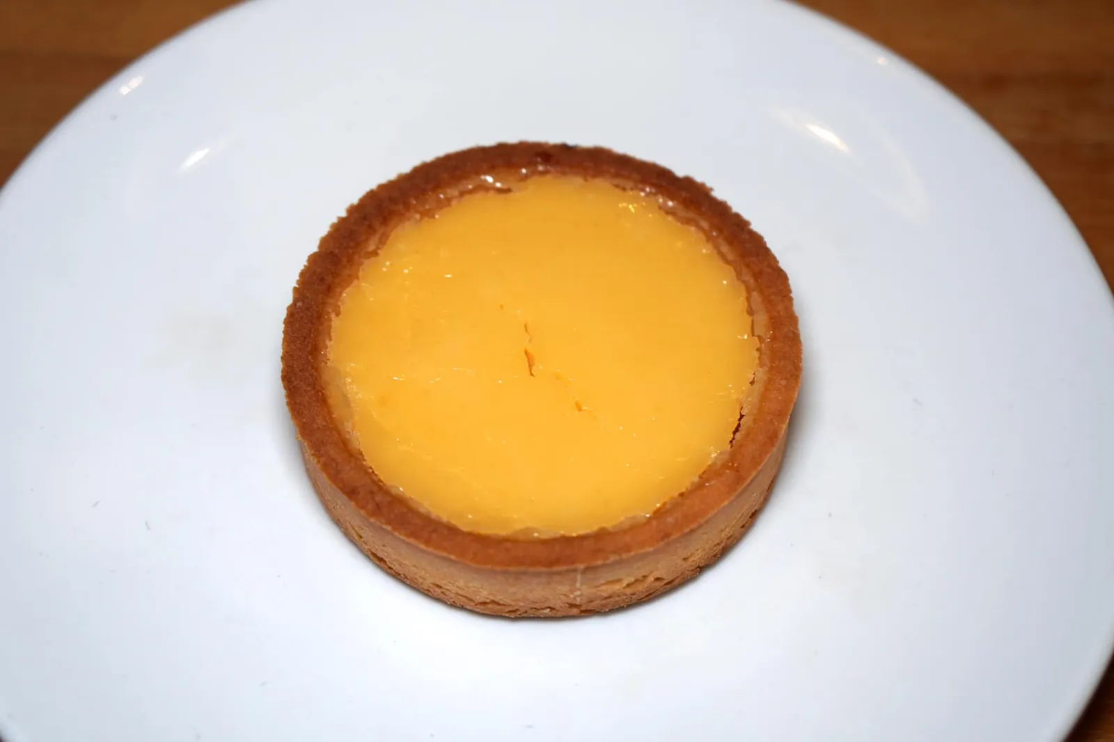 Lemon Tart (120) ปิดท้ายด้วยเลมอนทาร์ตแป้งบางกรอบขนาดพอดีสำหรับแบ่งกันทาน 2 คน เชฟทำครีมเลมอนตรงกลางออกมารสชาติเปรี้ยวจี๊ดถึงใจ หากมีเมอแรงก์หวานๆมาตัดรสสักหน่อยจะเพอร์เฟคเลยล่ะ (12/20)