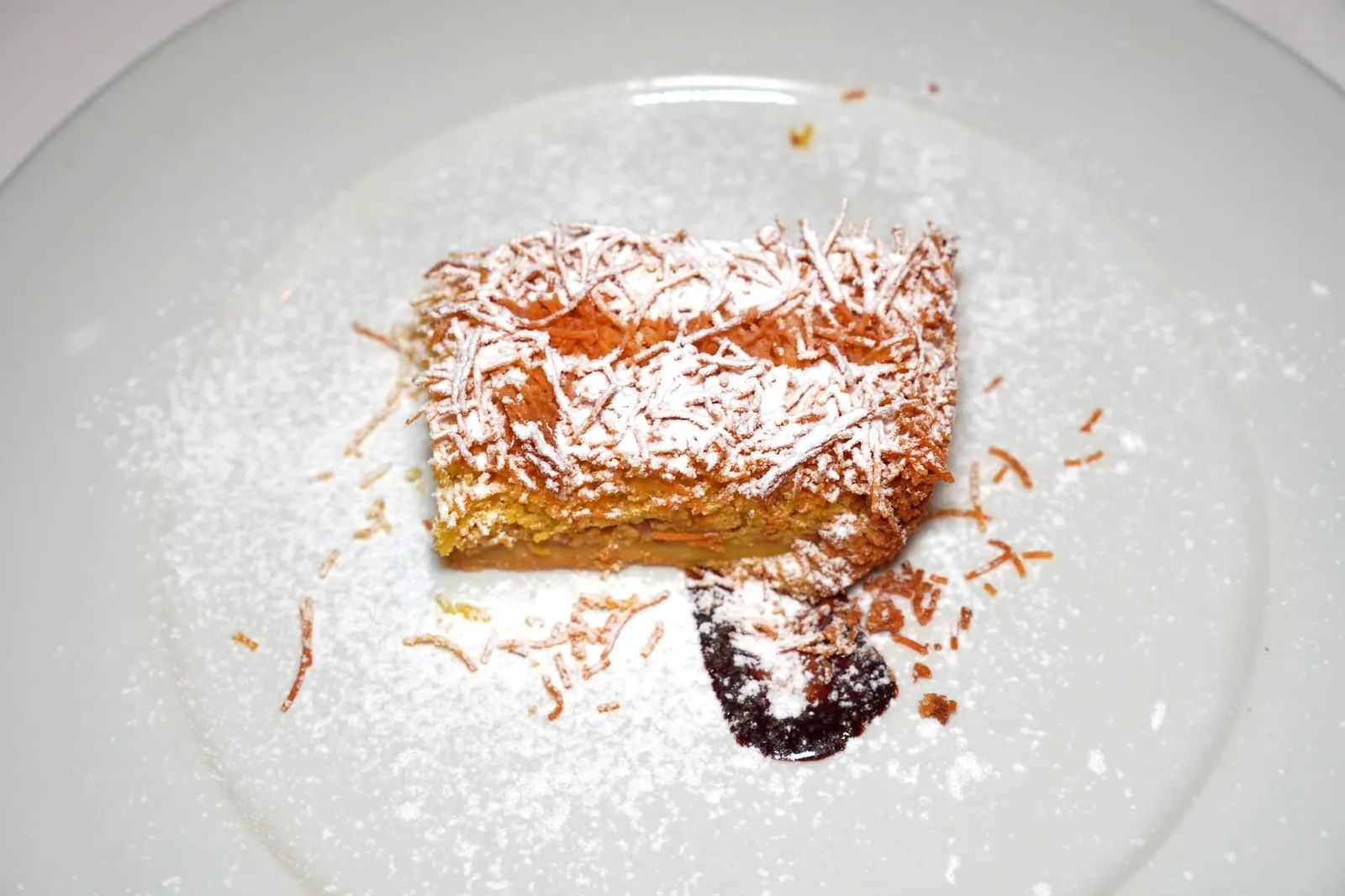 Torta di tagliatelle al profumo di Anicione (6 €) ของหวานจานแรกคือเมนูสุดแปลกอย่าง Tagliatelle Cake โดยระหว่างขั้นตอนการทำเชฟได้นำพาสต้าเส้น Tagliatelle มาโรยบนหน้าเค้กที่มีส่วนผสมของ Anicione เหล้าโบราณของเมือง Finale Emilia ก่อนนำเข้าเตาอบจนได้ความกรอบที่ไม่เหมือนใคร (13/20)