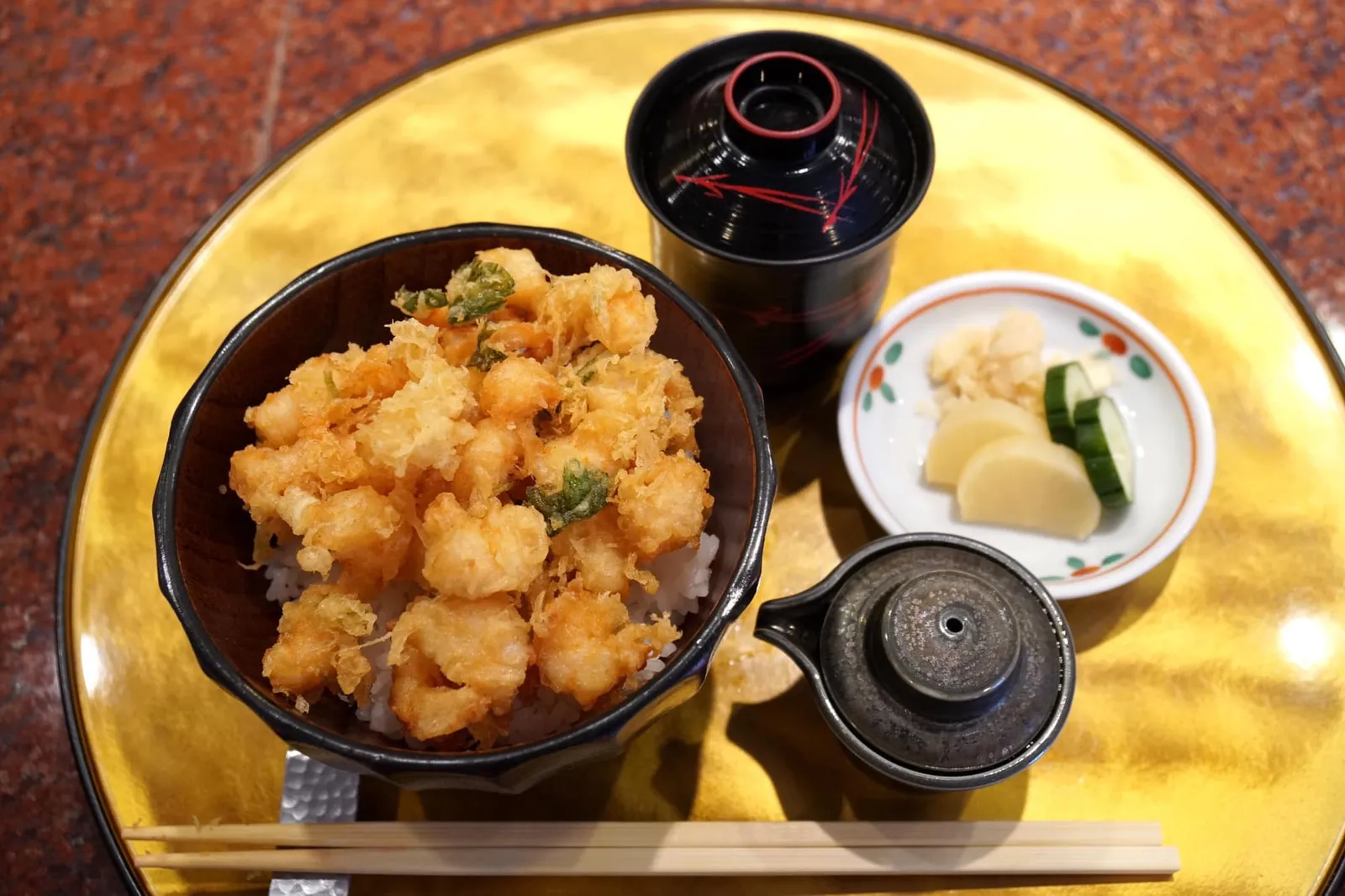 Lunch Set (980++) Kagiage Don, Miso Soup สุดท้ายของ Lunch Set คือคากิอาเกะด้ง ทานกับมิโซซุปเเละผักดอง