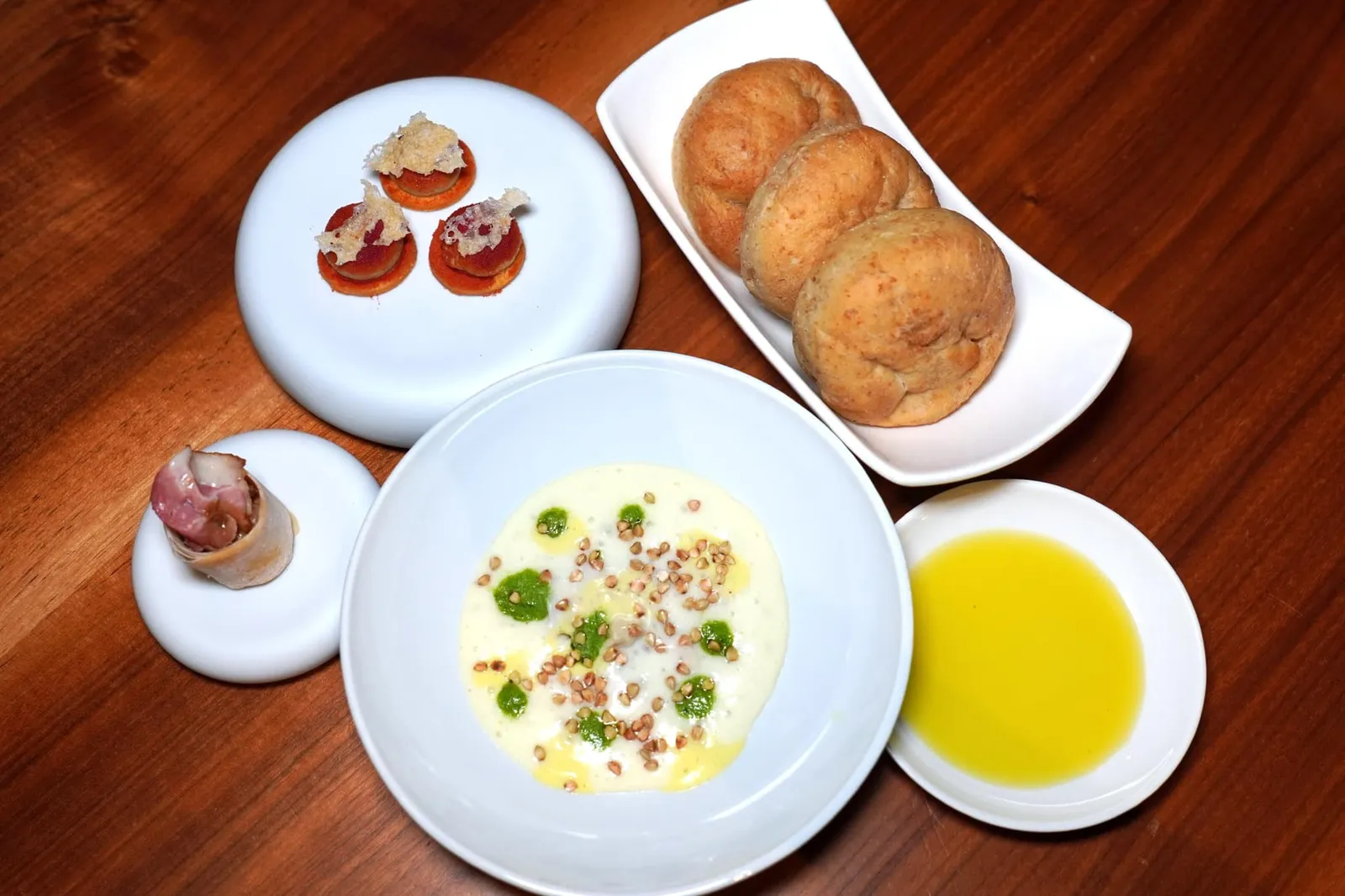 Amuse-Bouche Amuse-Bouche ทั้งหมดเสิร์ฟมาพร้อมกัน (14/20)