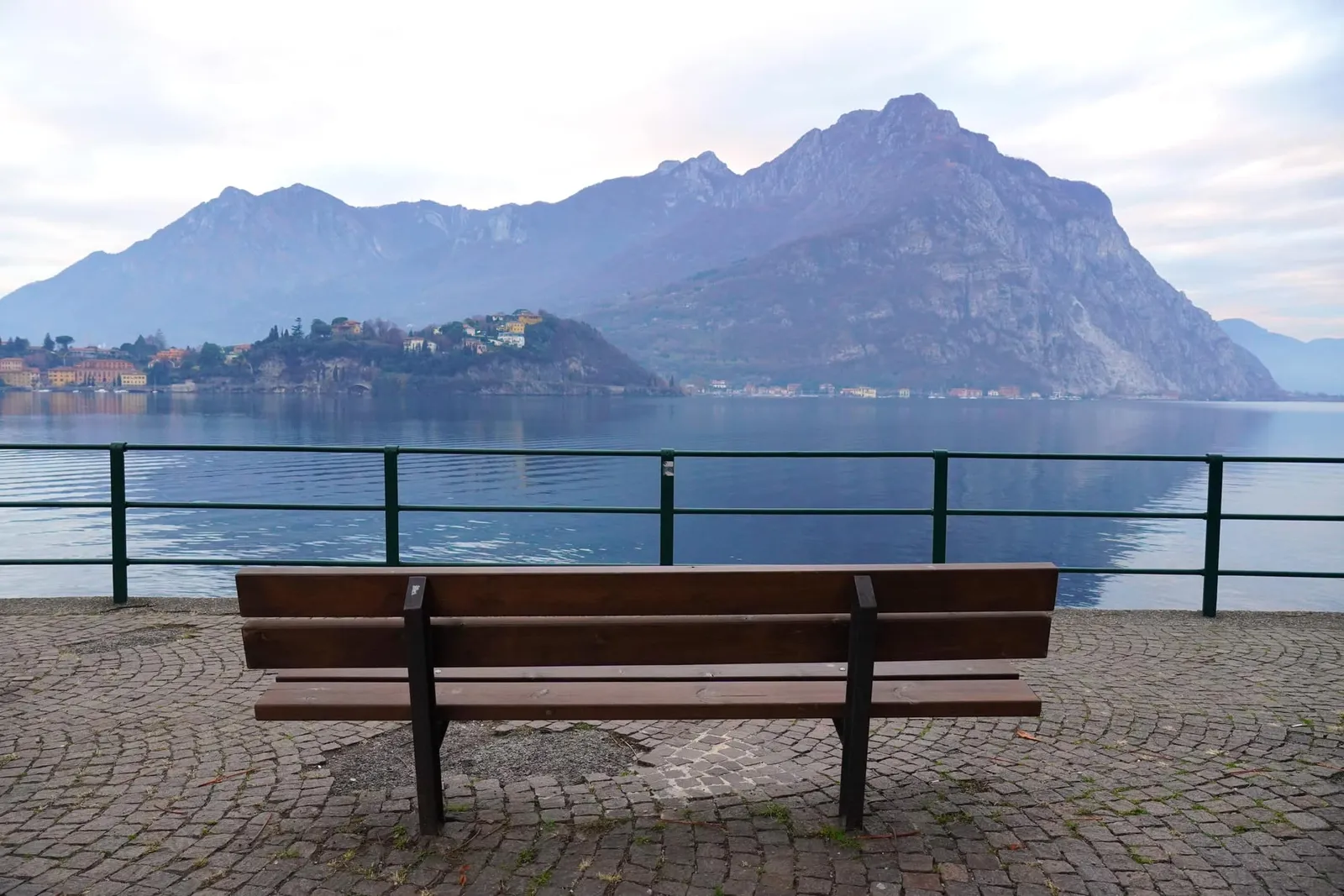 🎗 สำหรับใครที่เดินทางมาท่องเที่ยวที่ Lago di Como แล้วต้องการสัมผัสอาหารพื้นบ้านที่ใช้วัตถุดิบท้องถิ่นคุณภาพดีนำเสนอมาในราคาสมเหตุสมผลหรือใครที่เป็นสายเนื้อโดยเฉพาะเมนูสเต๊กแบบ Dry Aged ห้ามพลาดที่จะแวะมาชิมกัน