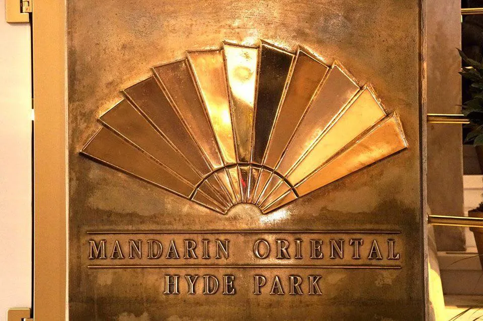 โรงแรมแมนดารินโอเรียลเต็ลไฮด์ปาร์ค (Mandarin Oriental Hyde Park)