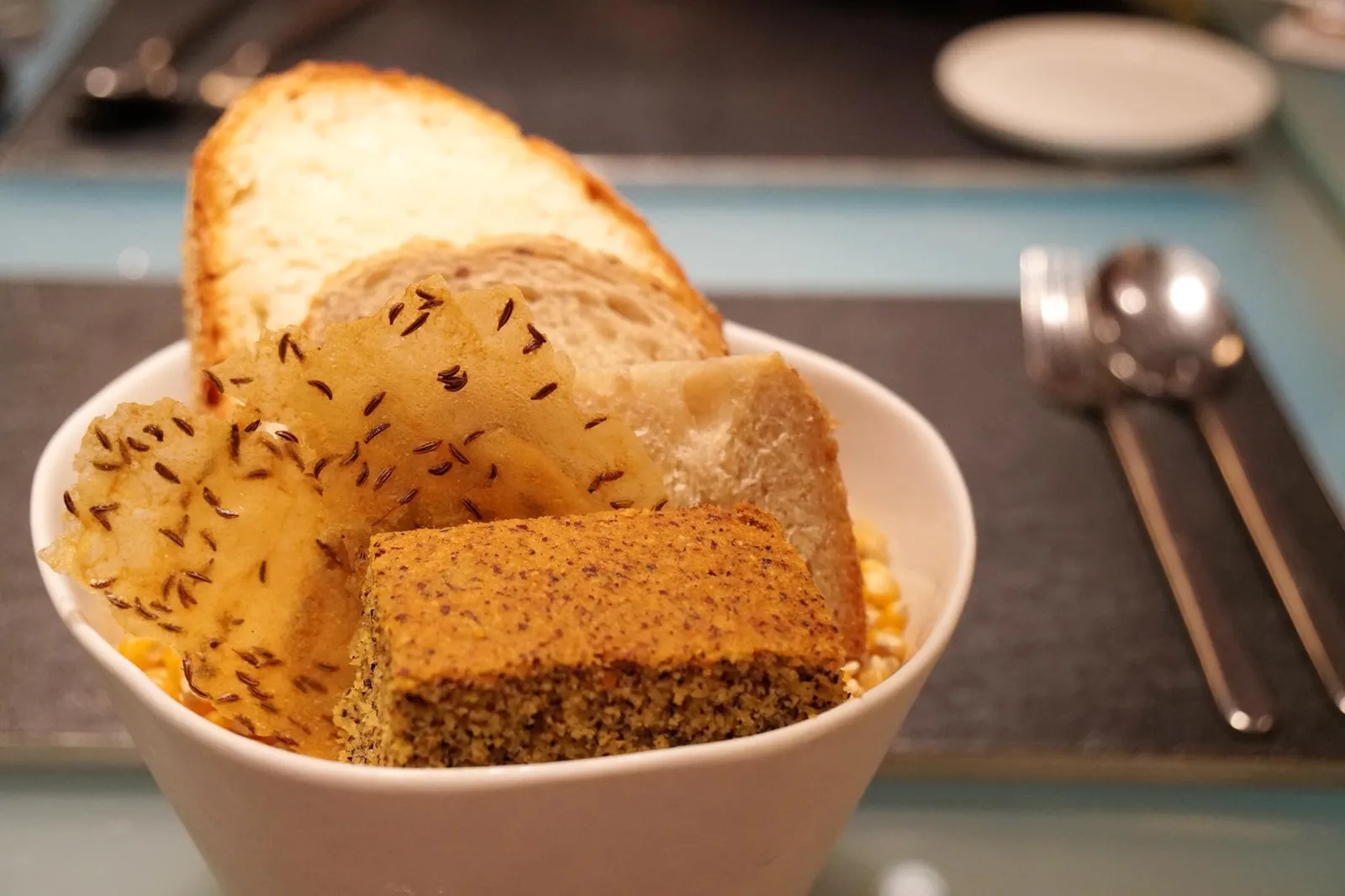 Bread bucket (Complimentary) ชุดที่สองเป็นขนมปังอิตาเลียนธรรมดา (11/20)