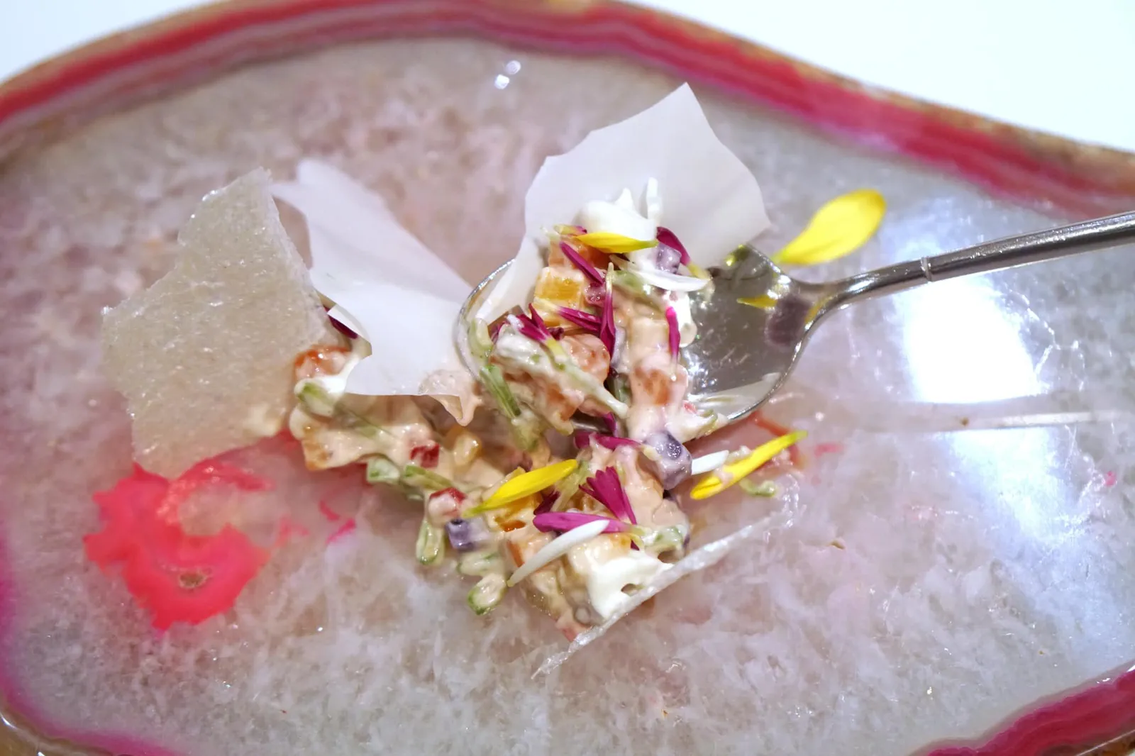 Flower’s salad. ในคำเดียวมีดอกไม้นานาชนิด (16/20)