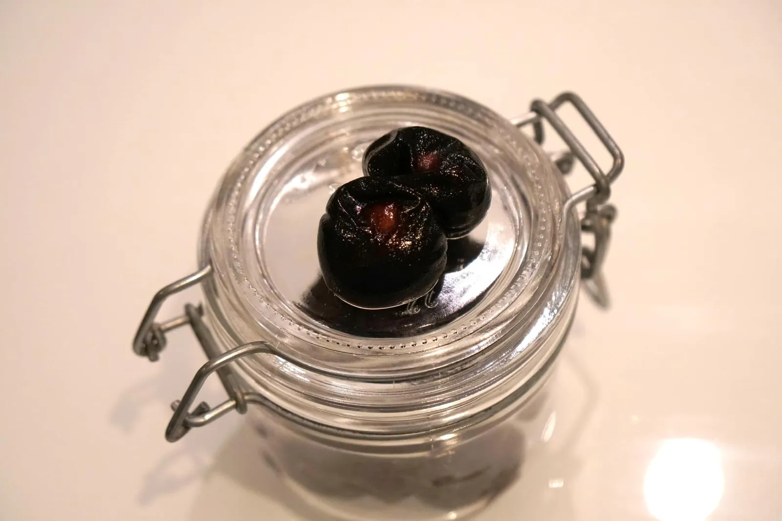 Cinnamon branch - Prunes - Petals of roses. ถัดมาคือลูกพรุนนุ่มๆ รสชาติหวานอร่อย (15/20)
