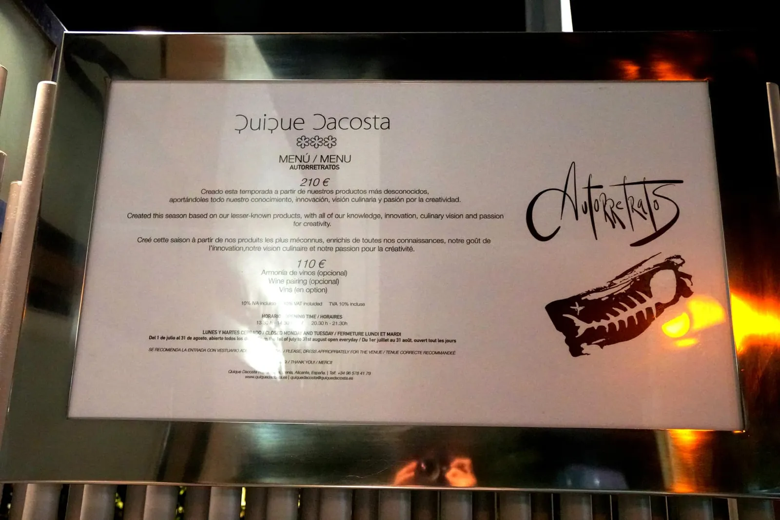 ปัจจุบัน Quique Dacosta Restaurante เสิร์ฟ Tasting Menu แบบเดียวเรียกว่า MENU AUTORRETRATOS หรือ SELF PORRAITS MENU