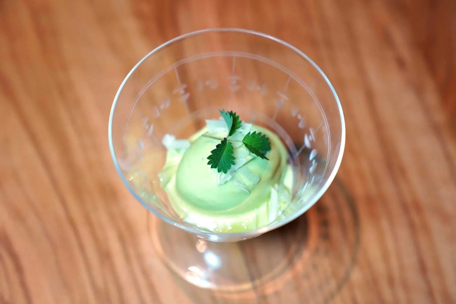 Mignardises Salad Burnet หรือ Pimprenelle ช่วยเรียกความสดชื่น