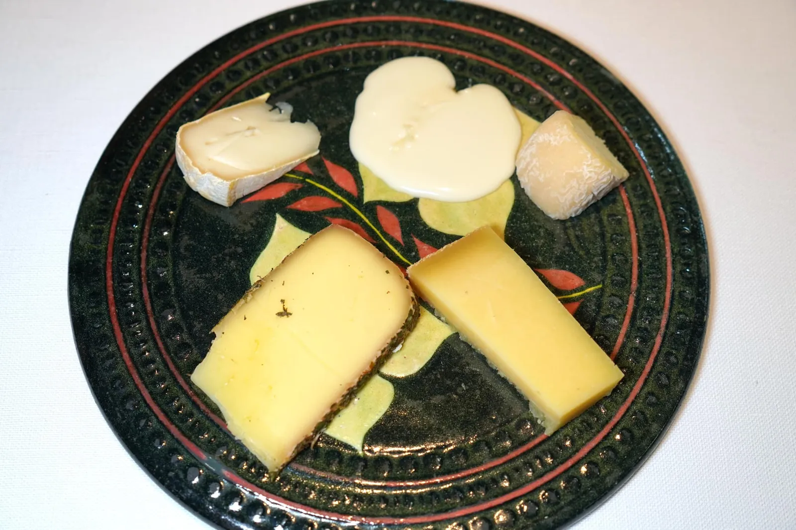 Cheeses from Savoie and Haute-Savoie แต่ละคนสามารถเลือกชิมได้ราว ๆ 5-6 อย่าง