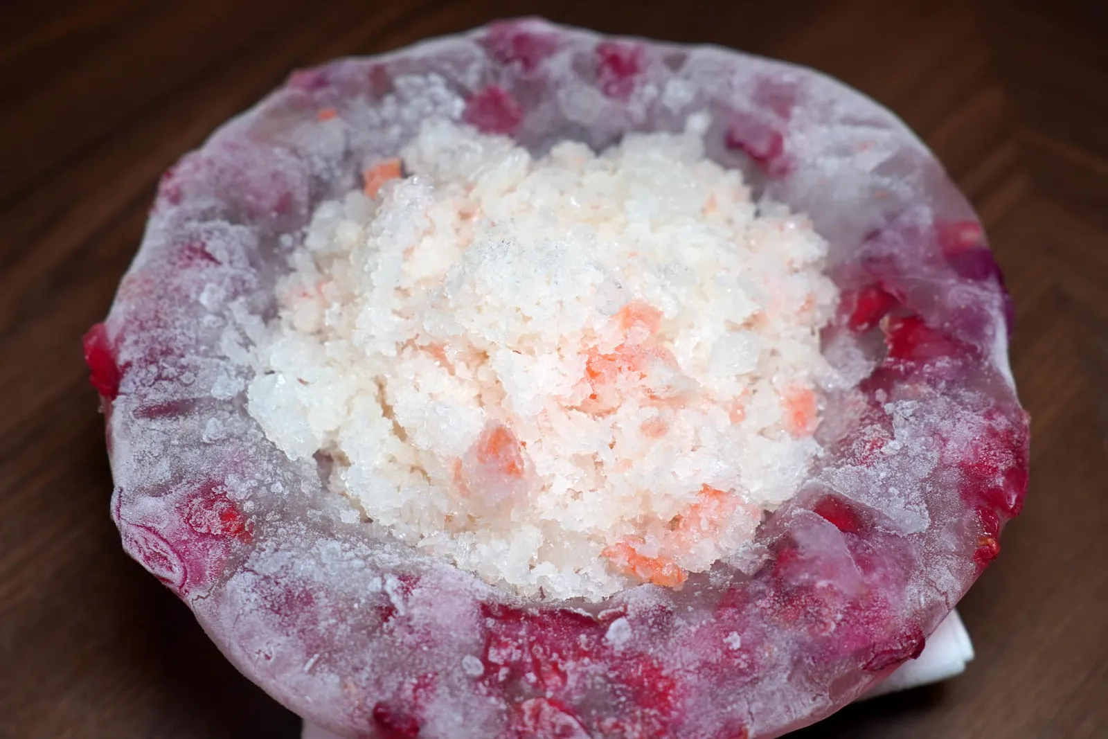 Plaisirs Sucré Pomerol | Rose | Cosmos ล้างปากก่อนเข้าสู่ของหวานด้วย Granita ที่เตรียมขึ้นมาจากลิ้นจี่และ Pomerol (17/20)
