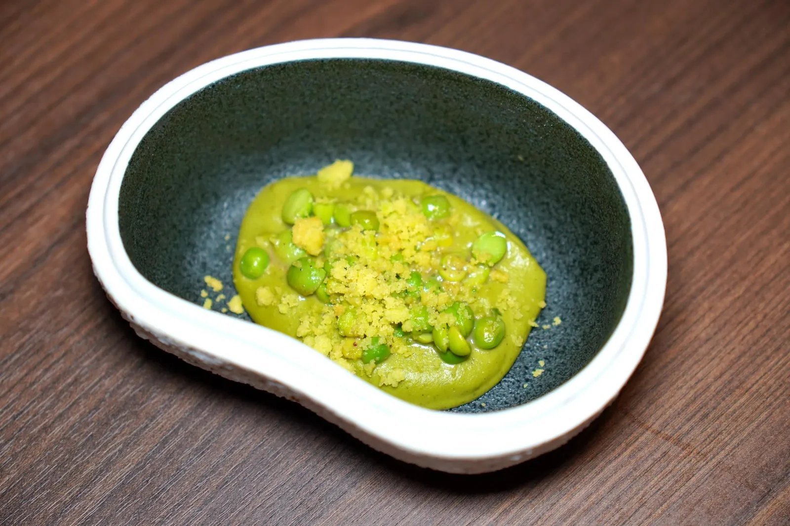 Le Pigeon Pigeon | Cherry | Pistachio | Star Flower ยังมีองค์ประกอบของถั่วคลุกกับเนยจนได้ความหอมมัน (17/20)
