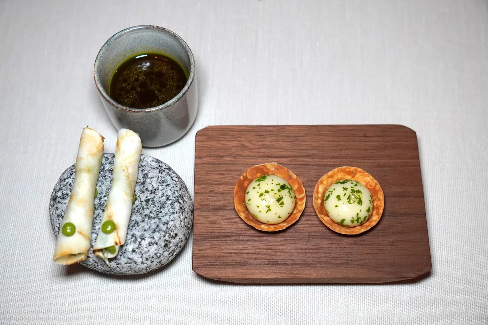 amuse-bouche ทั้งสามอย่างเสิร์ฟมาพร้อมกัน (16/20)