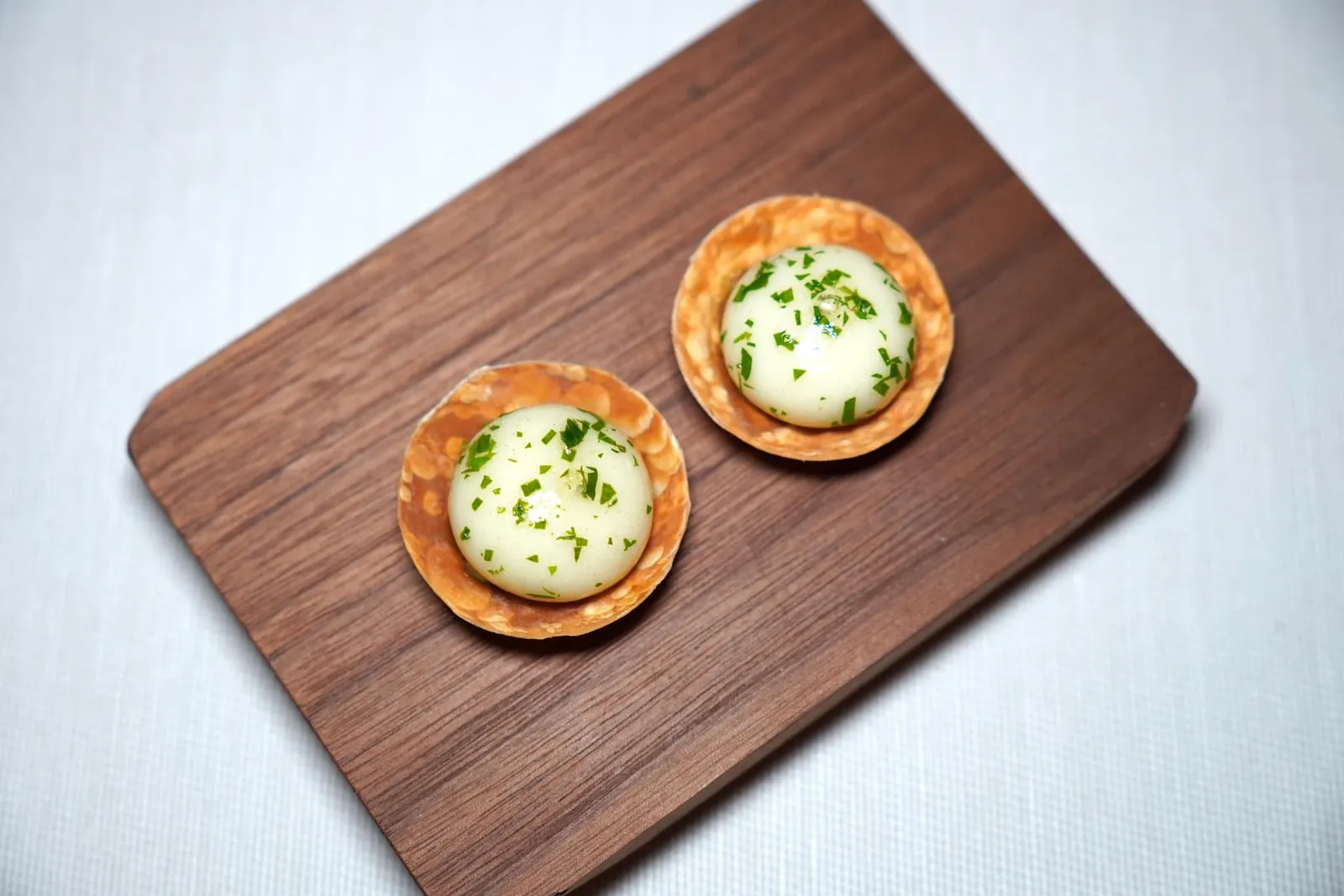 amuse-bouche Tarlette ขนาดจิ๋ว ตรงกลางบรรจุ Celery Mousse และองค์ประกอยของฟักทองน้ำเต้าอันแสนนุ่มละมุน (16/20)