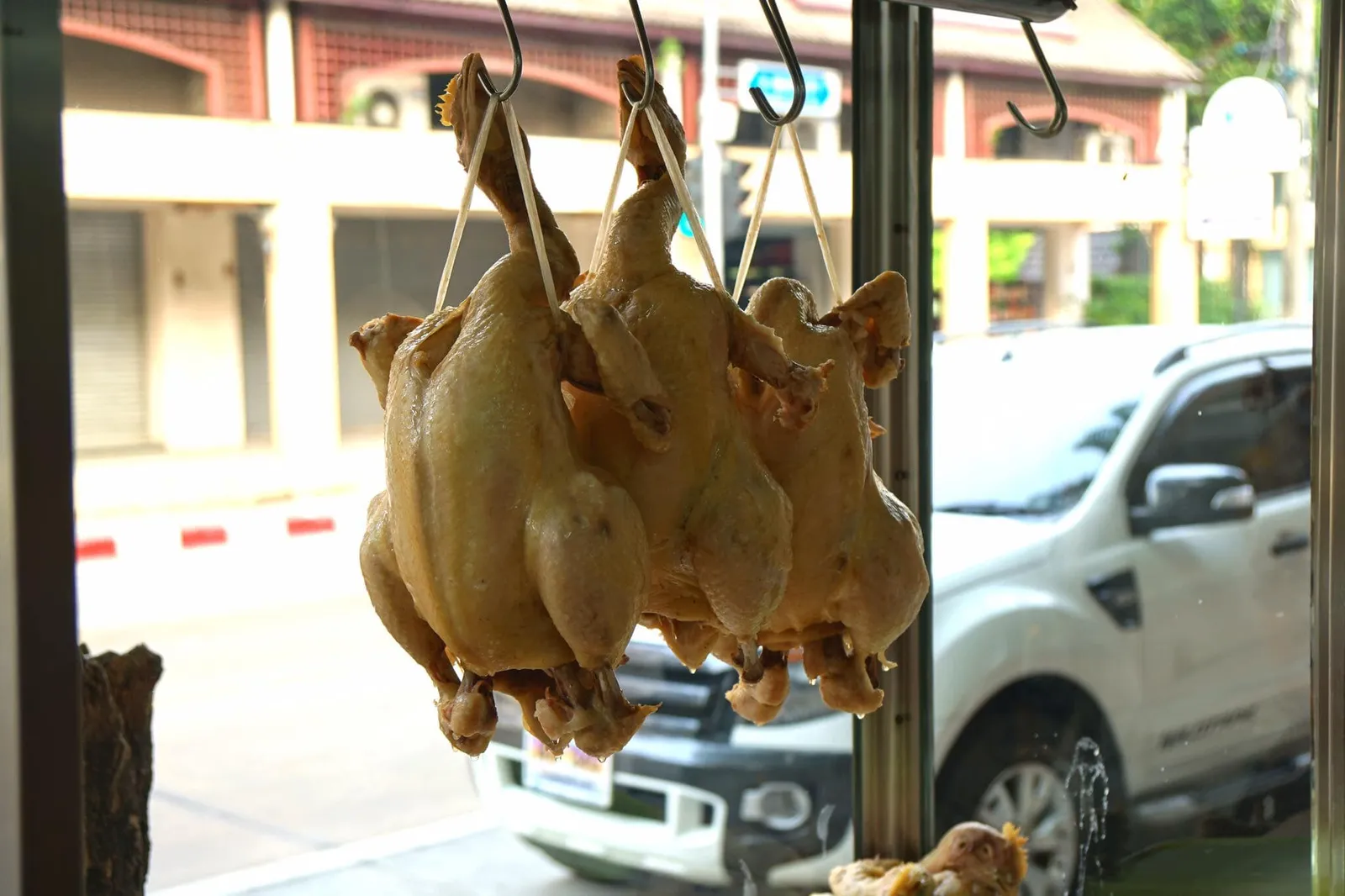 🐔 ไก่หน้าร้าน
