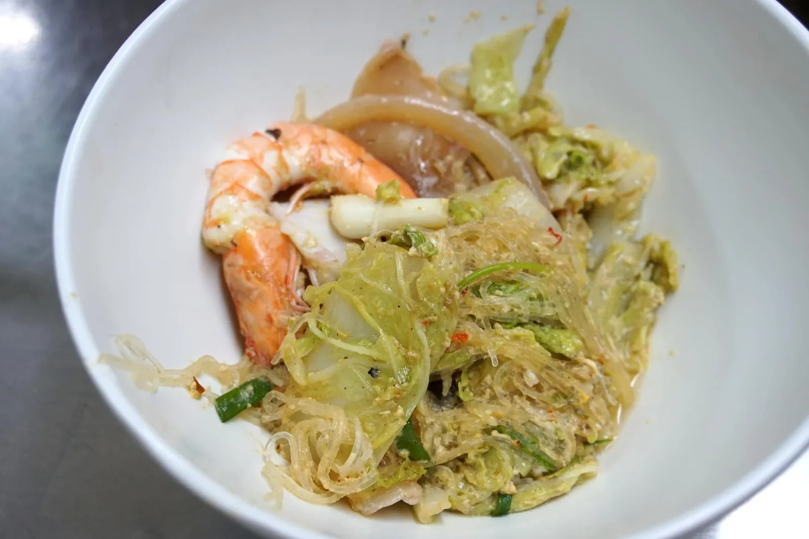 สุกี้แห้งทะเล (80) Chinese sukiyaki fried with seafood หรือใครชอบรสชาติที่เข้มข้นขลุกขลิกให้สั่งแบบแห้งมาทาน อร่อยไม่แพ้กัน (13/20)