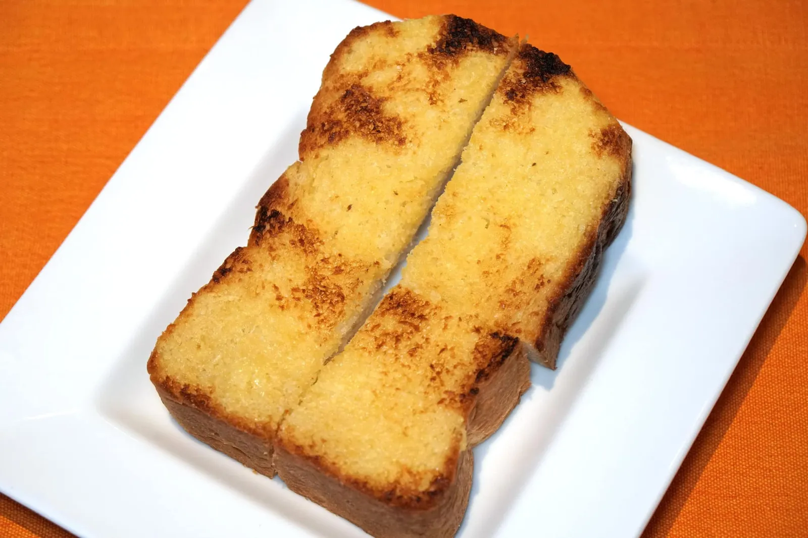 Garlic Bread (80++) อีกหนึ่งเมนู Side Dish ที่อร่อยได้ด้วยตัวเองคือขนมปังกระเทียมสูตรพิเศษที่มีบาลานซ์ระหว่างความกรอบของขนมปังกับความฉ่ำของเนยกระเทียมออกมาได้อย่างไร้ที่ติ สั่งมาทานเล่นๆระหว่างรออาหาร เพลินมากๆ (13/20)