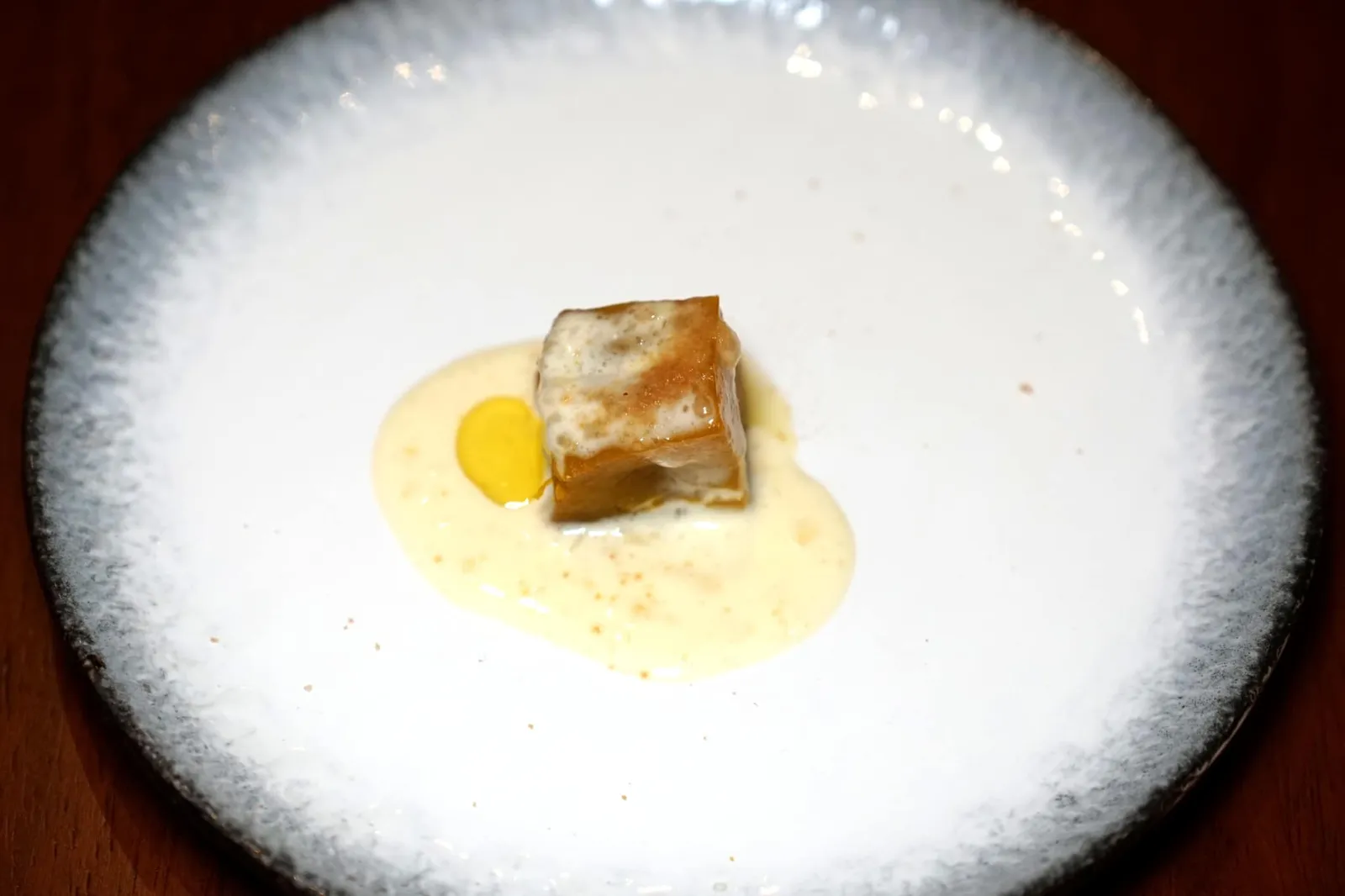 Amuse Bouche Roasted pumpkin with parmesan sauce เริ่มต้นมื้ออาหารด้วย “อมูสบูช” อย่างฟักทองย่างเสิร์ฟมาคู่กับซอสพาเมซานชีสหอมมัน (12/20)