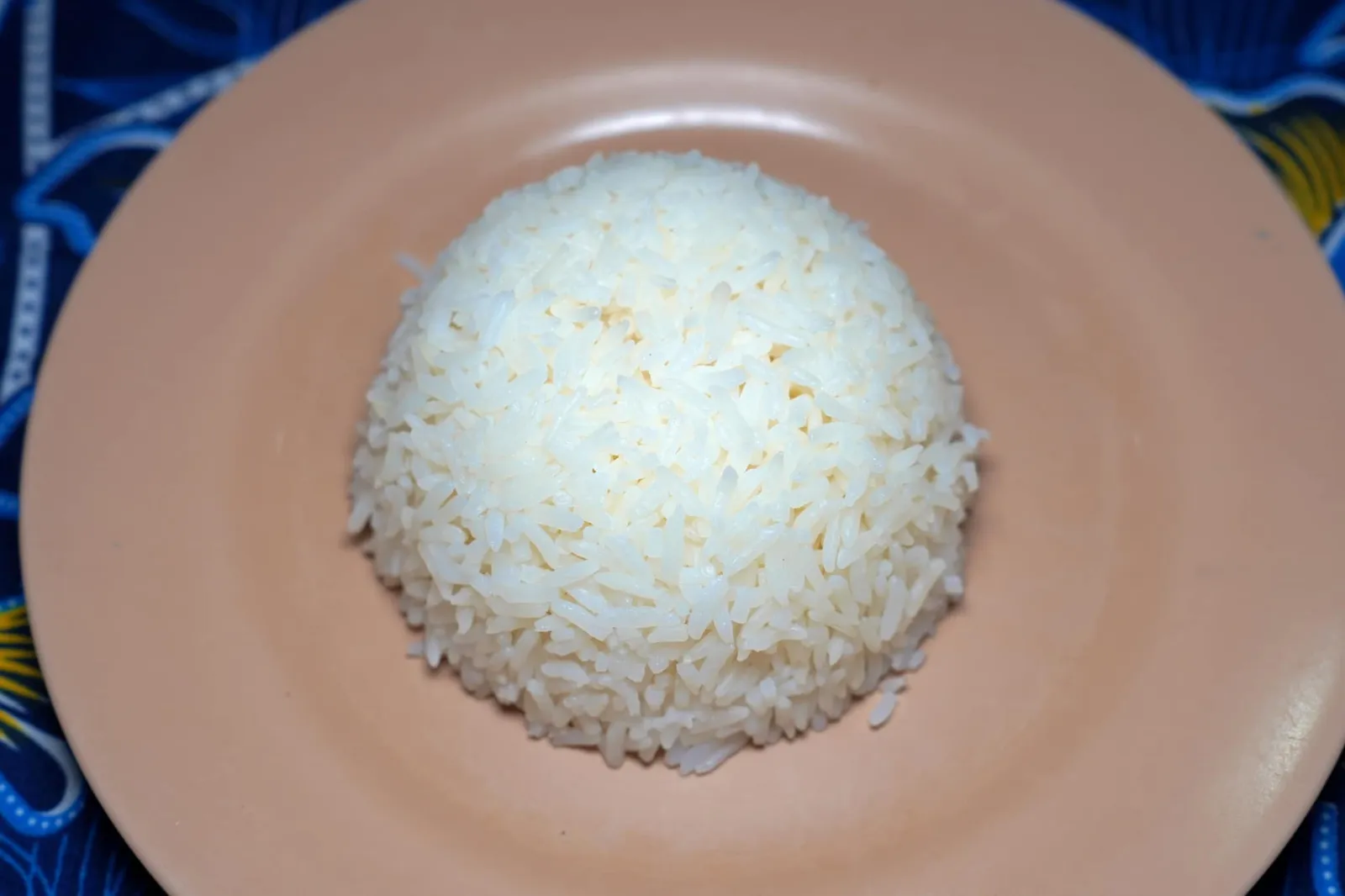 ข้าวสวย (15) ข้าวสวยที่นี่มีราคาเพียงจานละ 15 บาท