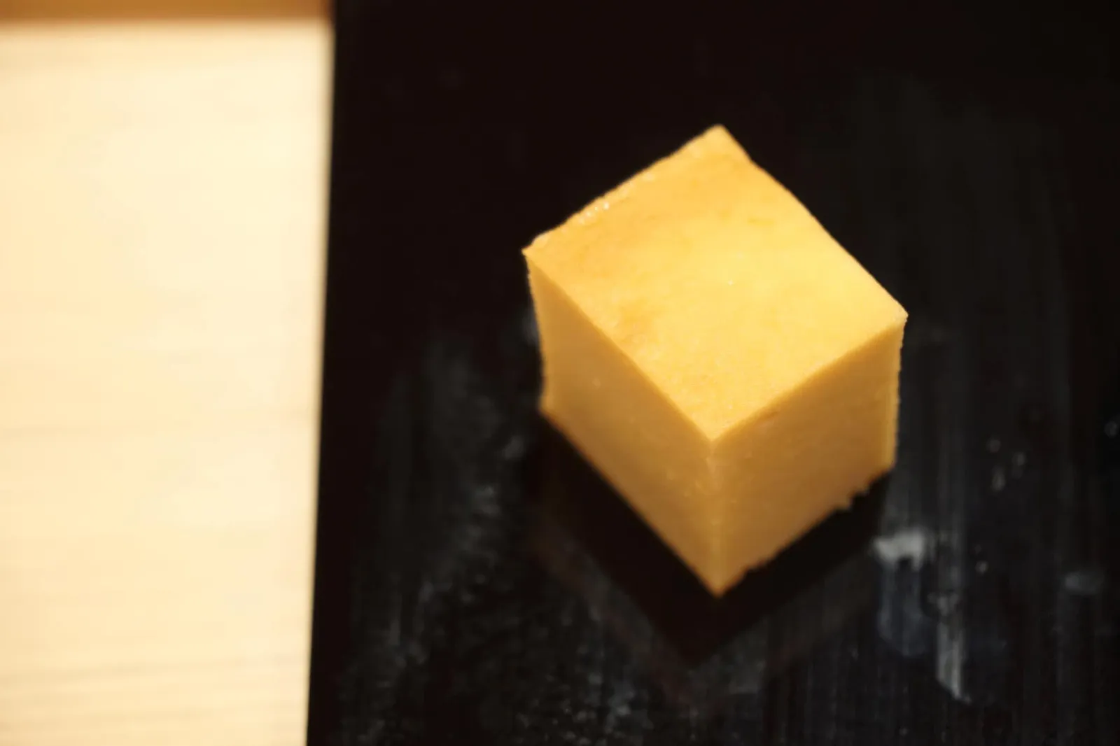Tamago ปิดท้ายมื้ออาหารด้วยทามาโกะหรือไข่หวานรสเลิศ นิ่ม ละมุน มีรสหวานที่ไม่มากจนเกินไป (18/20)