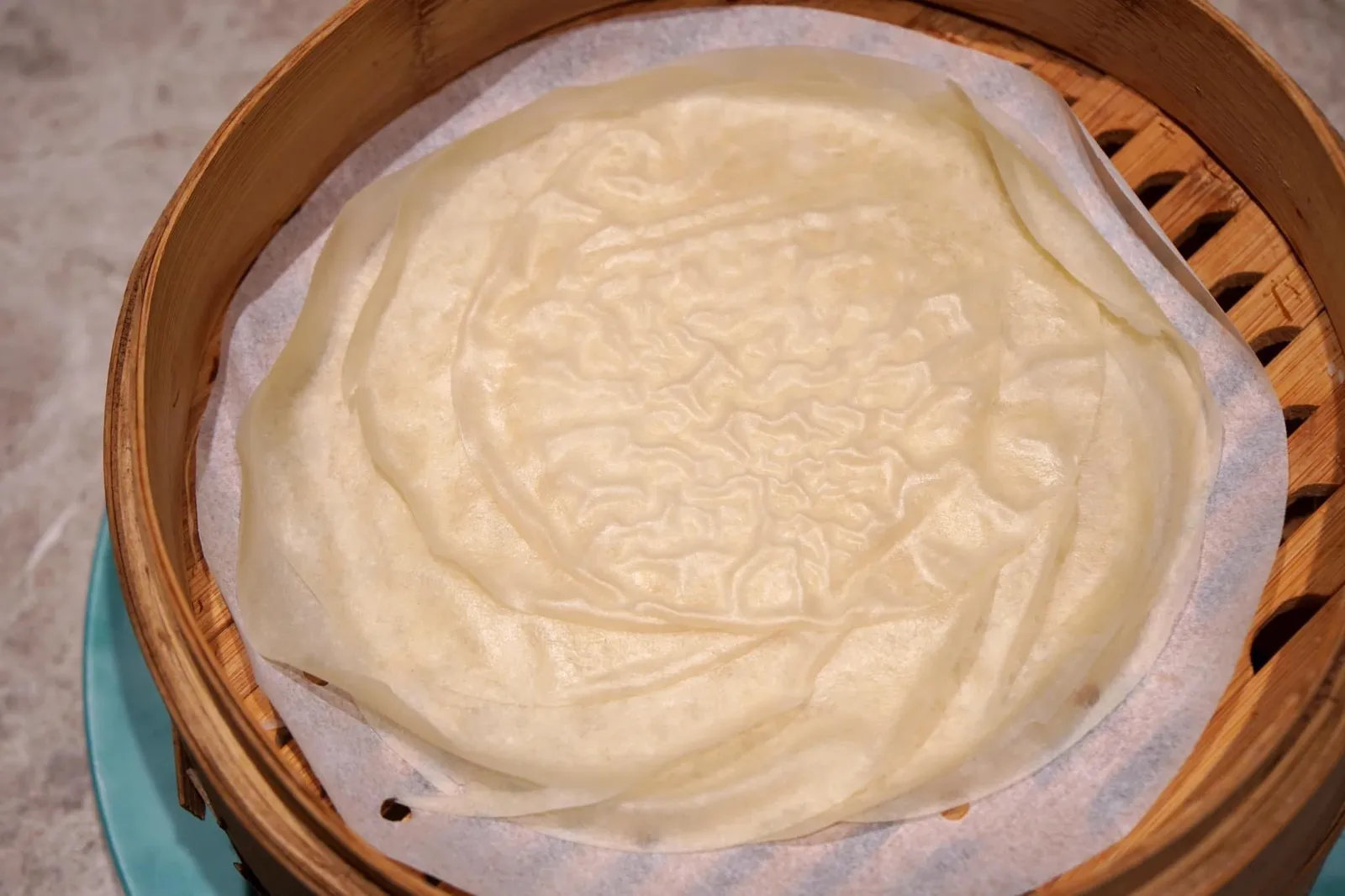 北京片皮鴨 (一天前預訂) (Whole 700 HKD) Peking duck (Pre order one day required) แป้งที่เสิร์ฟมาแผ่นบาง เรียบเนียน สุกพอดี ไม่มีส่วนที่แข็งหรือสุกเกินไป (17/20)