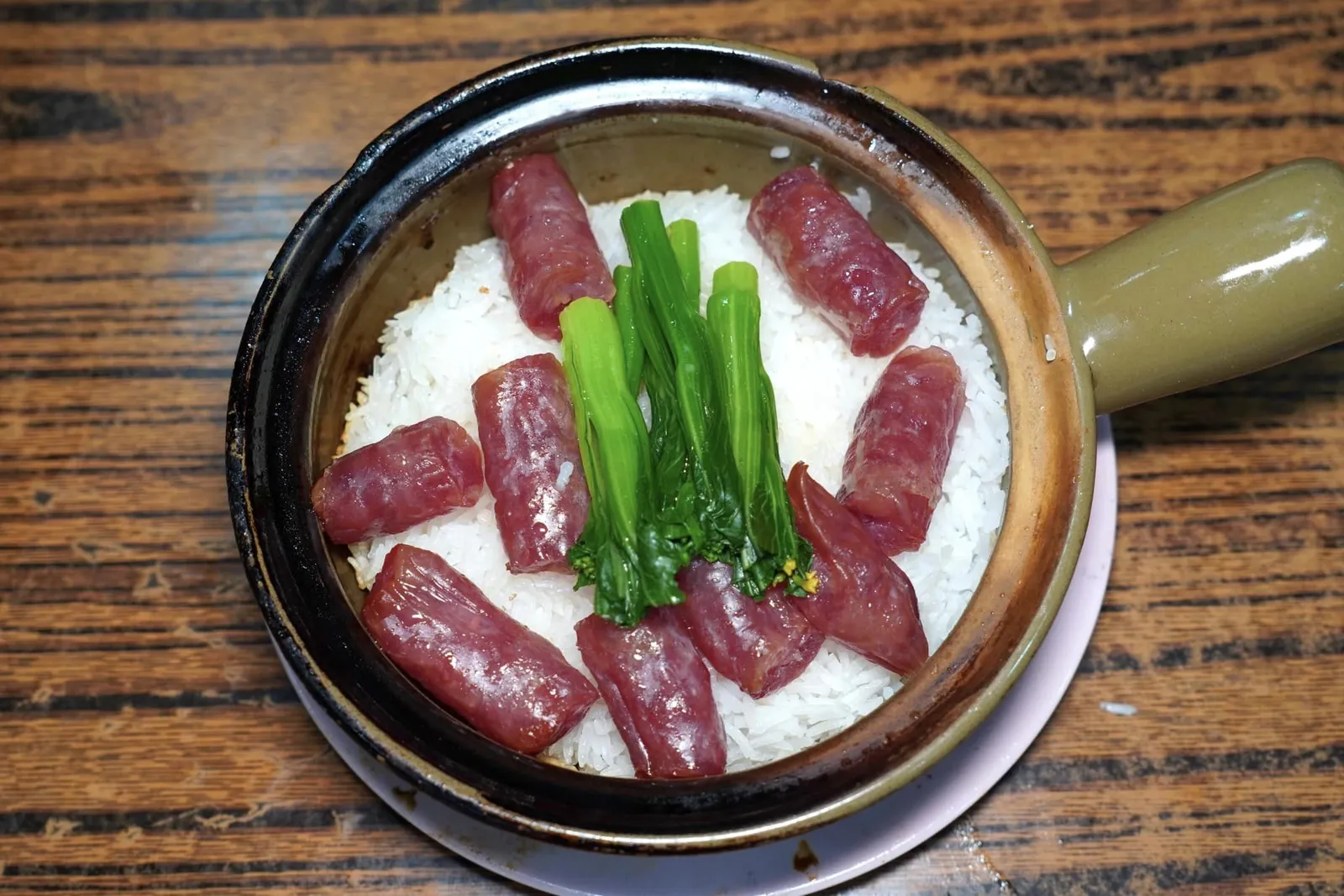 馳名煲仔飯 (鴛鴦腸飯) (90 HKD) Riced Cooked in Claypot (Preserved Sausages) อย่างไรก็ตามข้าวอบหม้อดินหน้ากุนเชียงเตรียมออกมาได้ดีแต่ตัวกุนเชียงมีรสชาติที่ไม่โดดเด่นนัก (13/20)