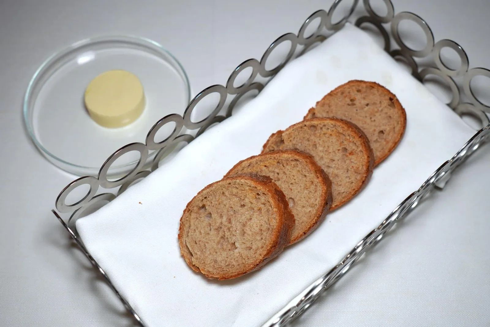 Bread ขนมปังสามารถขอเติมได้เรื่อย ๆ