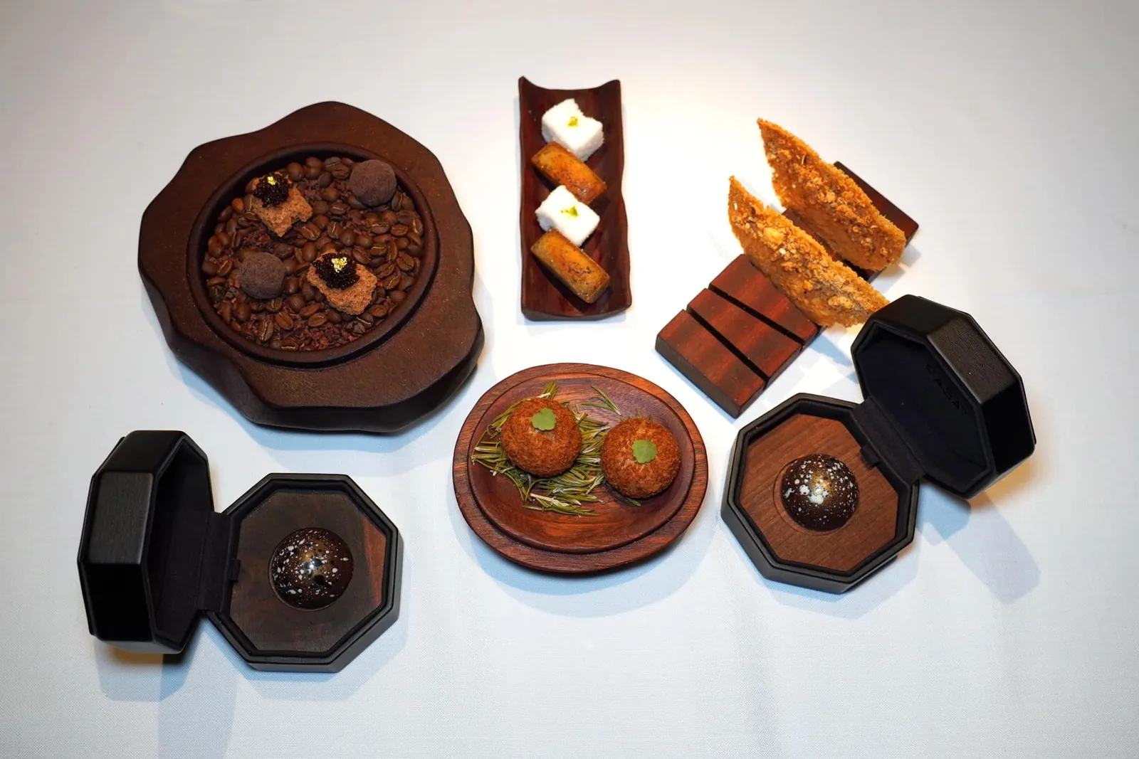Petit Four ช่วยปิดท้ายมื้ออาหารได้อย่างน่าประทับใจ