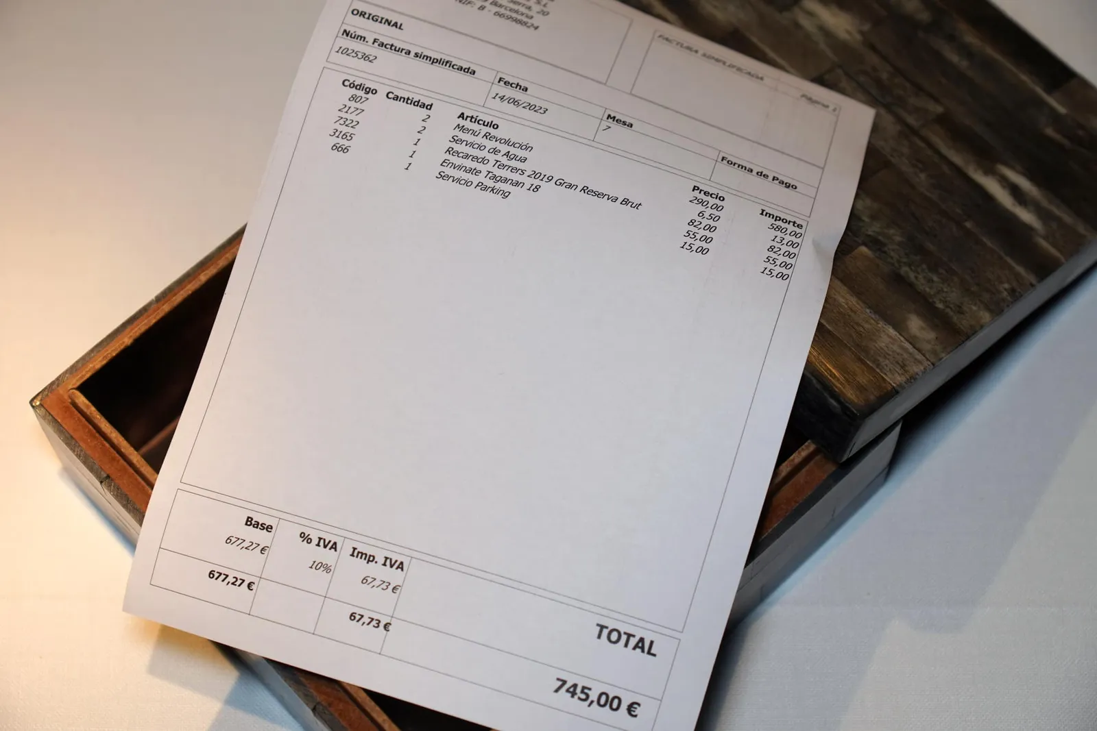 💰 ราคา 745 €