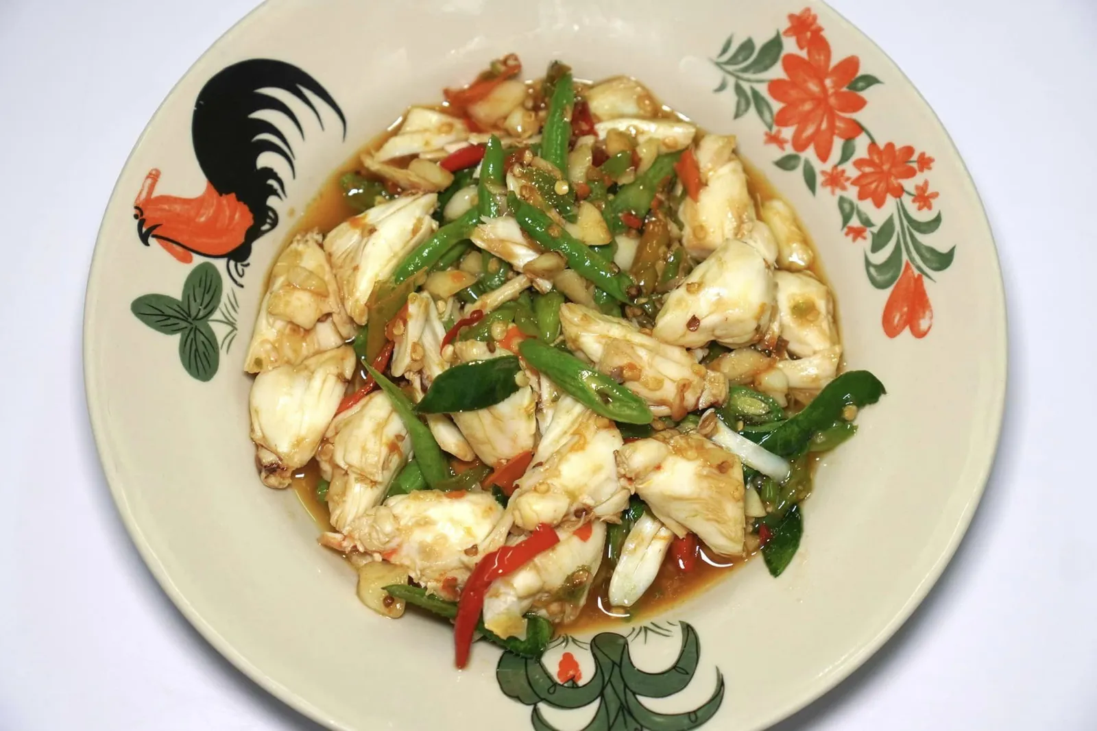 เนื้อปูผัดพริกเหลือง (450) เนื้อกรรเชียงปูผัดกับพริกเหลืองและกระเทียมจนหอมกรุ่น เคี้ยว ๆ ไปสลับกันกับความกรอยของถั่วฝักยาส ชิ้นถั่วสุกพอดี ไม่เหม็นเขียว สุดยอดมาก ๆ (14/20)