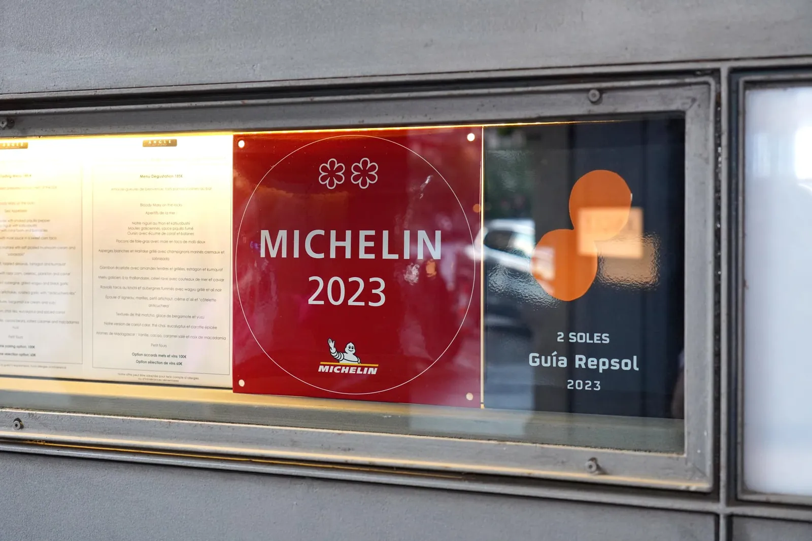 🌟🌟 2 MICHELIN Stars - 2 ดาวมิชลิน 🔆🔆 2 Soles Guía Repsol - 2 ดวงอาทิตย์เรปโซล