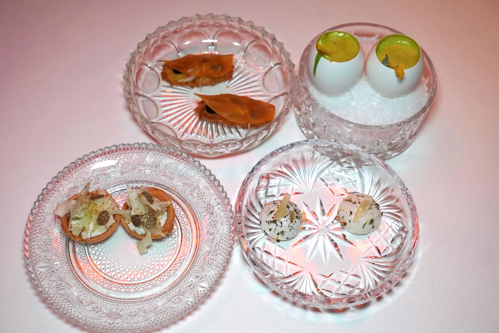 🥄 SMALL APPETIZER เริ่มต้นมื้ออาหารด้วยคอร์สที่ 1 เสิร์ฟมาพร้อมกัน 4 อย่าง