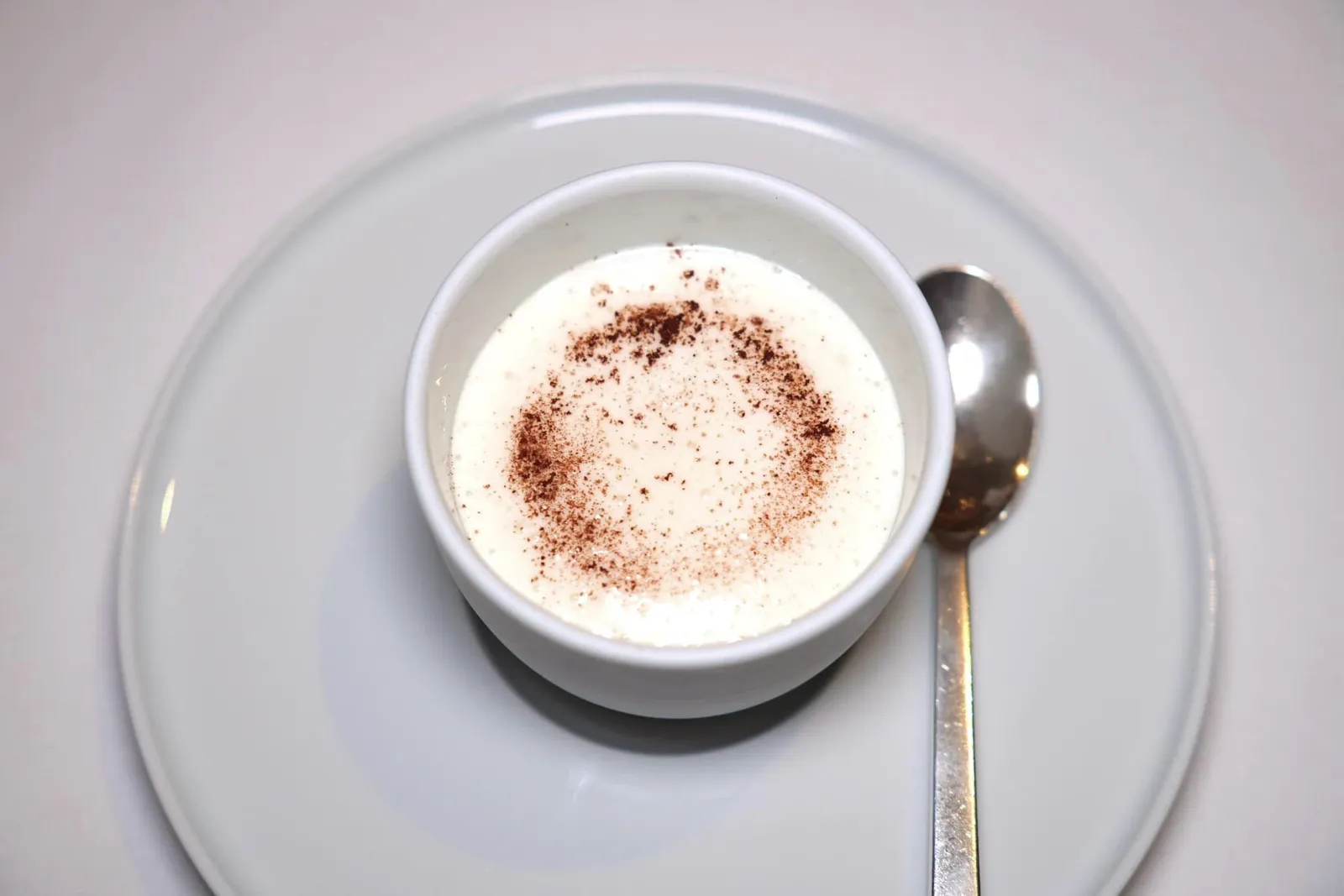 CAPPUCCINO POTATO - BLACK TRUFFEL ล้างปากด้วยคาปูชิโน่มันฝรั่งให้เนื้อสัมผัสค่อนข้างหนักพอสมควร ทั้งยังมีกลิ่นหอมของทรัฟเฟิลอีกด้วย