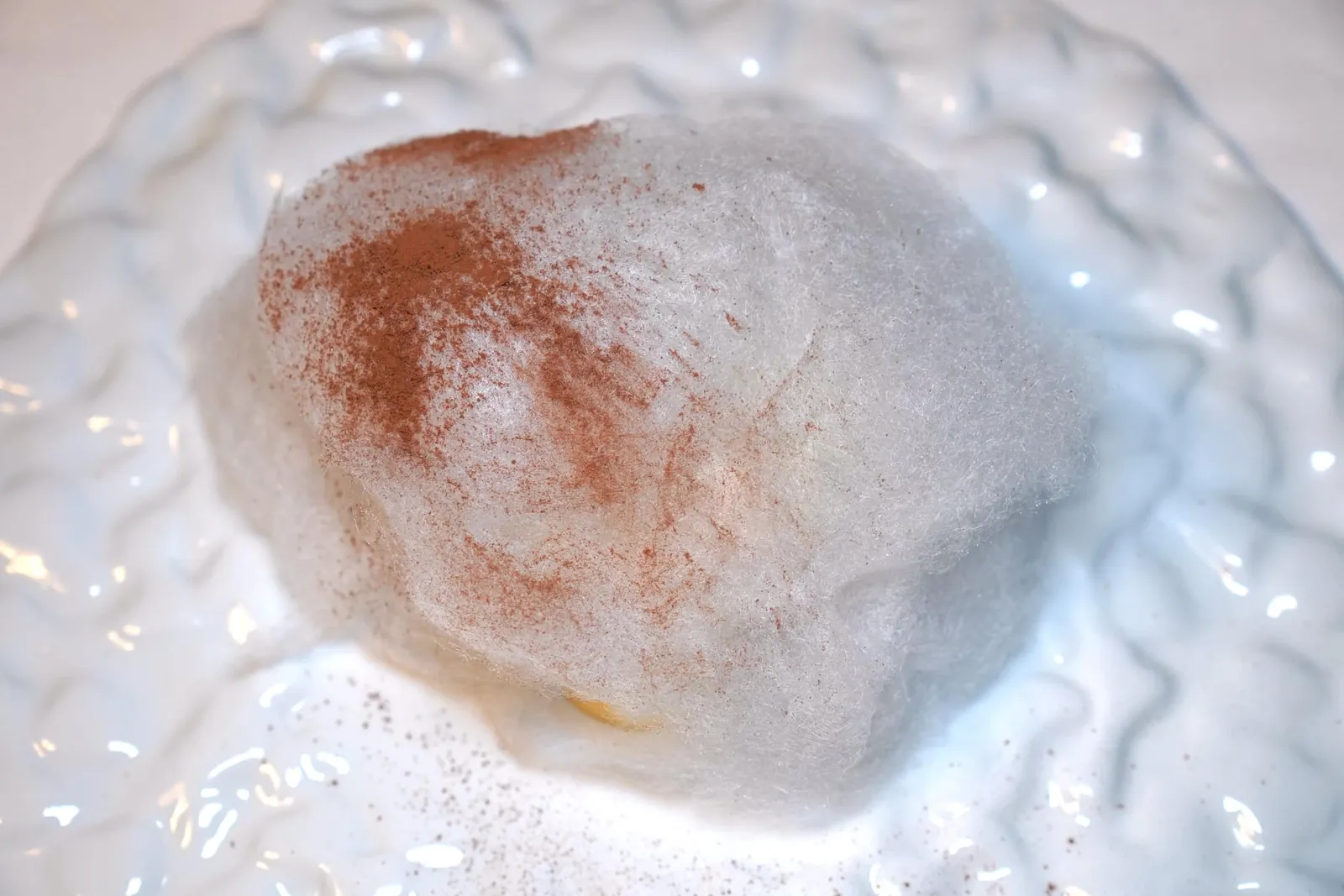 TiramiCook TiramiCook เป็นของหวาน Signature ประจำร้านที่เราขอให้เชฟเตรียมมาให้ลองชิมด้วย เชฟรองด้วย Pan di Spagna มีลักษณะเป็นขนมปังหวาน ๆ ที่มีกลิ่นหอมของกาแฟแทนที่ Lady Finger แบบดั้งเดิม นอกจากนี้ยังมีไอศกรีมอัลมอนด์หอมสดชื่น (15/20)