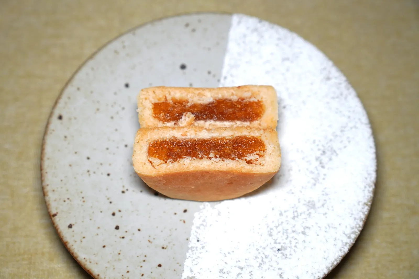零卡糖榛果菠萝酥 (22 CNY+)Sugar Free Hazelnut and Pineapple Short Crust Pieขนมหวานที่เราขอแนะนำคือพายแป้งกรอบที่มีอโรมาหอม ๆ ของถั่วฮาเซลนัทและความเปรี้ยวของสับปะรด (13/20)