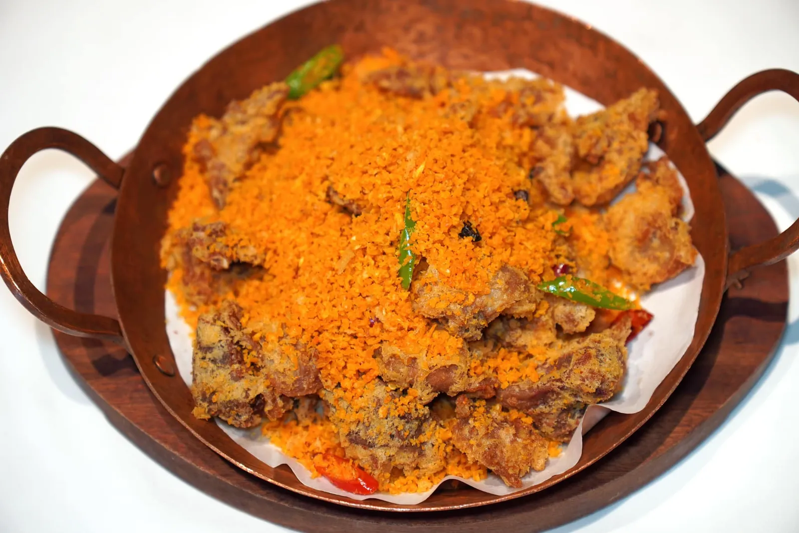 老北京烤鸭 (358 CNY+)Beijing Roasted Duckสุดท้ายคือเนื้อเป็ดส่วนที่เหลือเชฟจะนำไปผัดไข่เค็มเสิร์ฟมาให้รับประทานแยกอีกจานหนึ่ง (15/20)