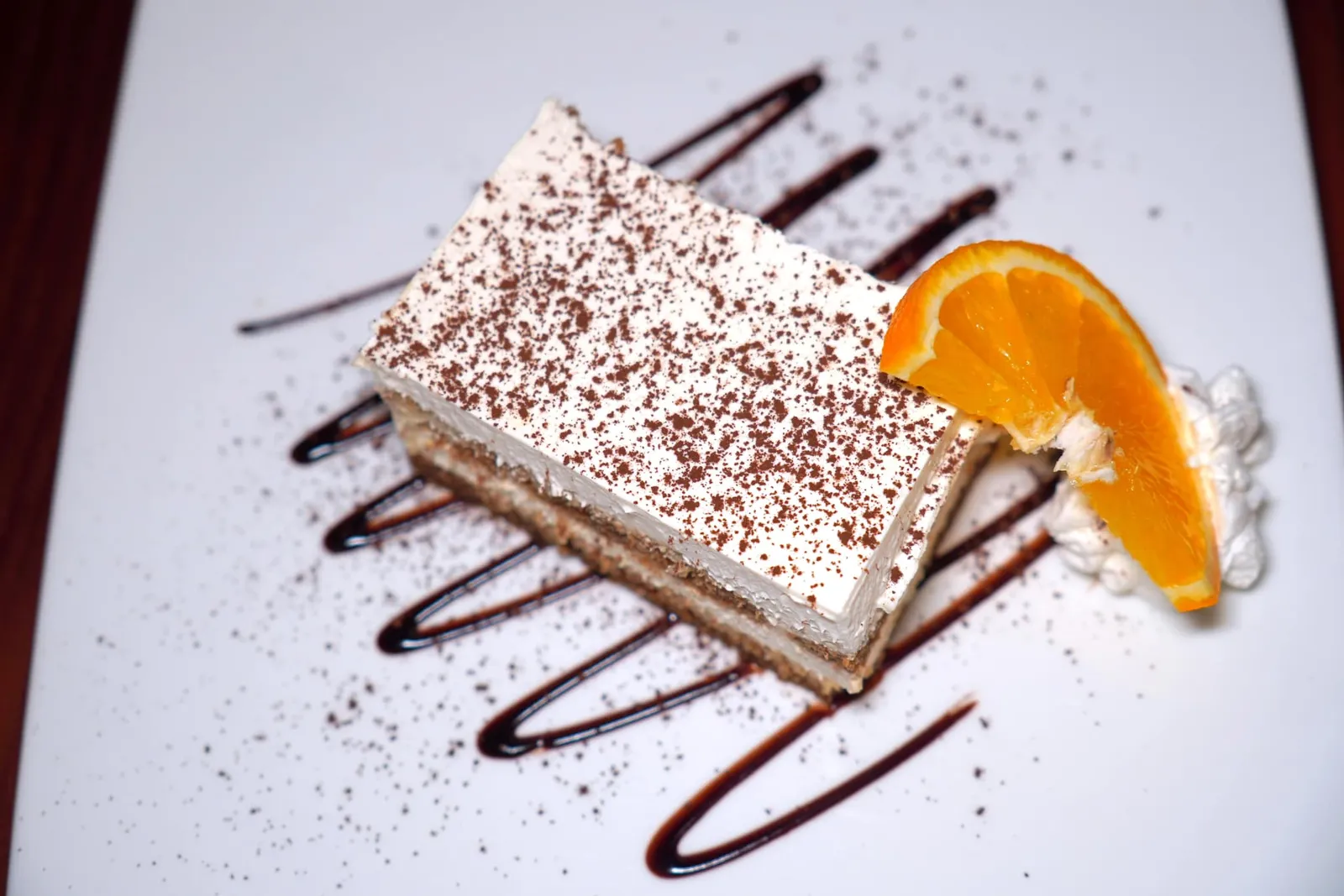 Tiramisu (180++)ปิดท้ายด้วยขนมหวานสุดคลาสสิคจากแถบ Veneto บ้านเกิดของเชฟอย่างทิรามิสุที่มีความหอมของกาแฟโดดเด่น (12/20)